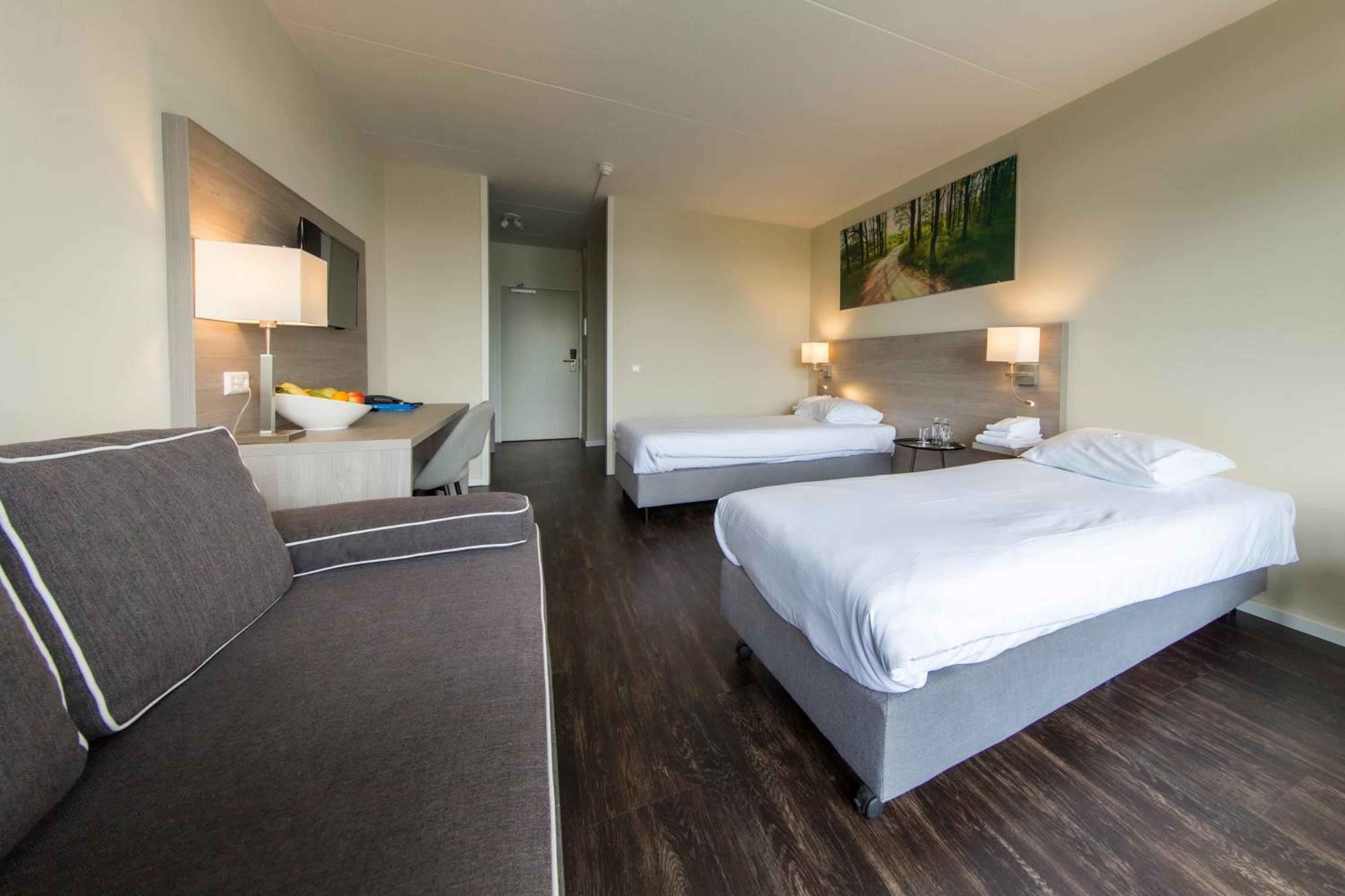 Comfort Double Room with Balcony - Photo 4