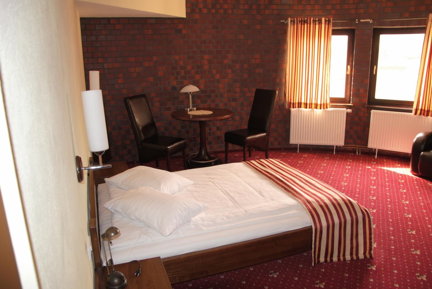 Double Room - Photo 8