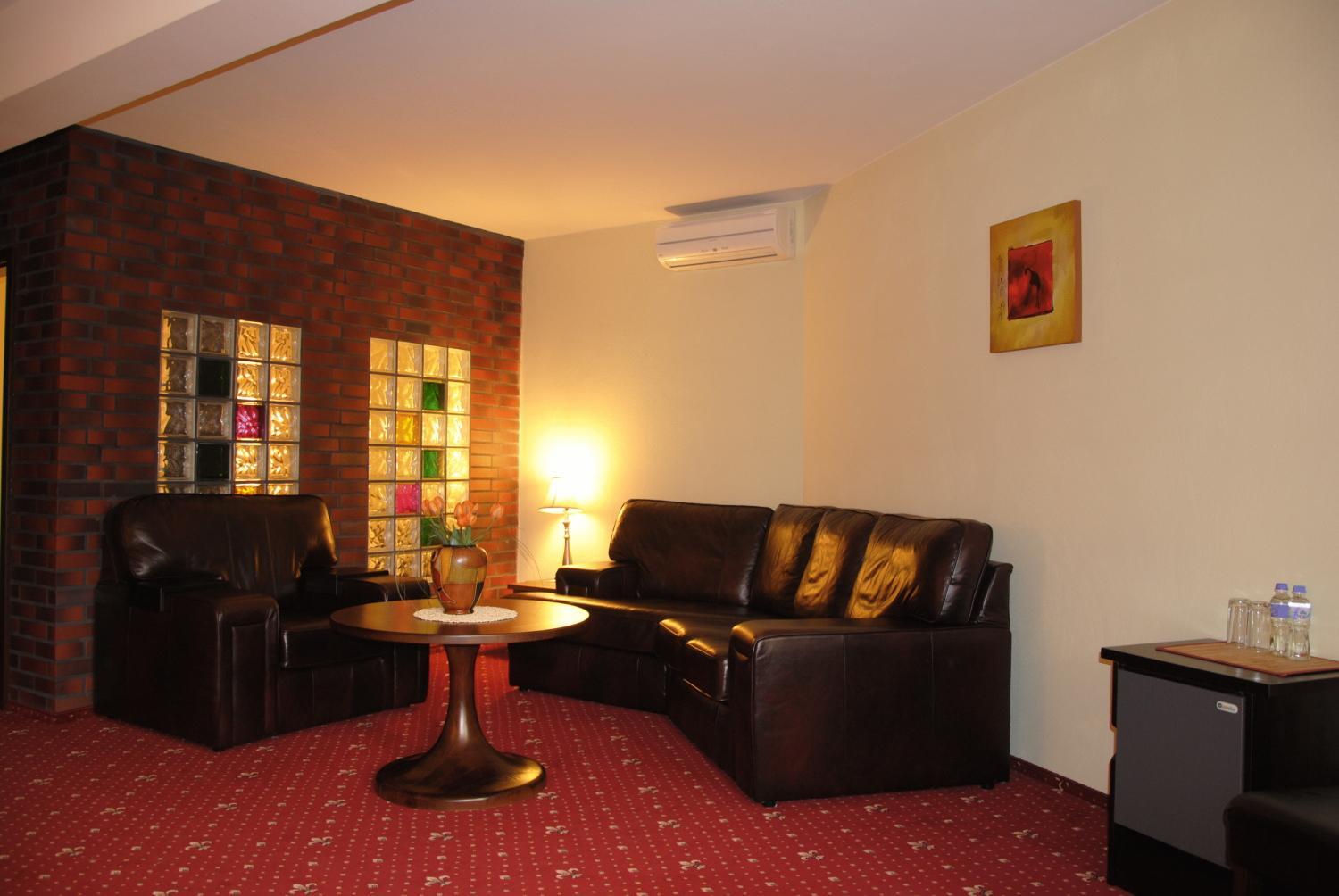 Apartment - Photo 3