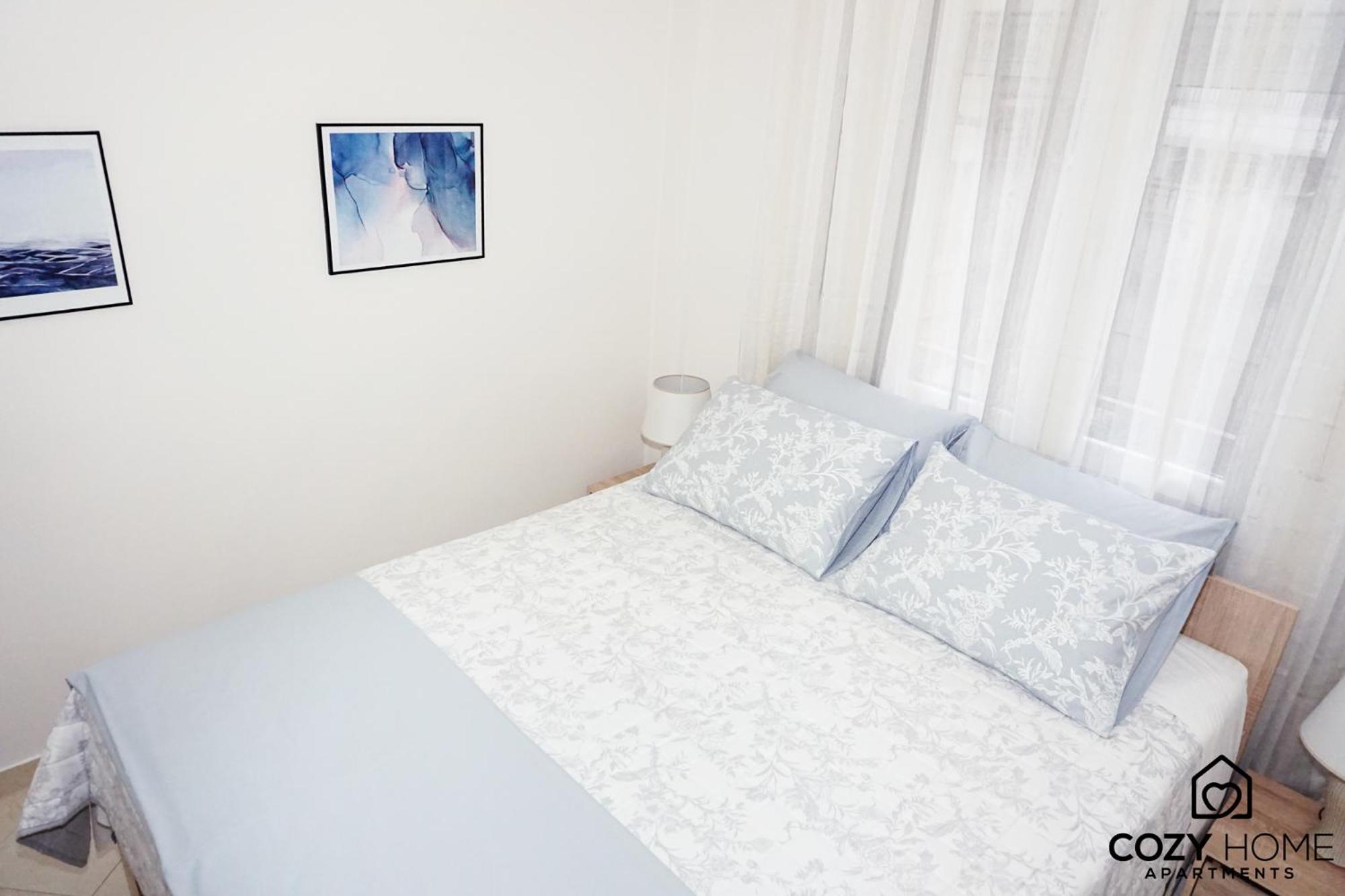 One-Bedroom Apartment - Photo 2