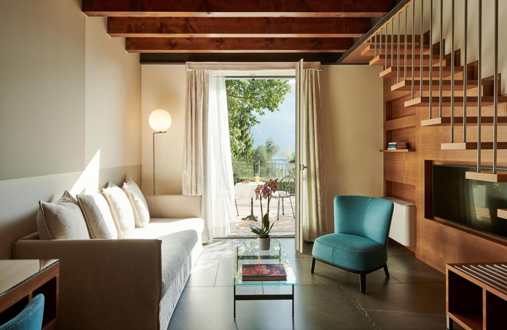 2 Story Suite