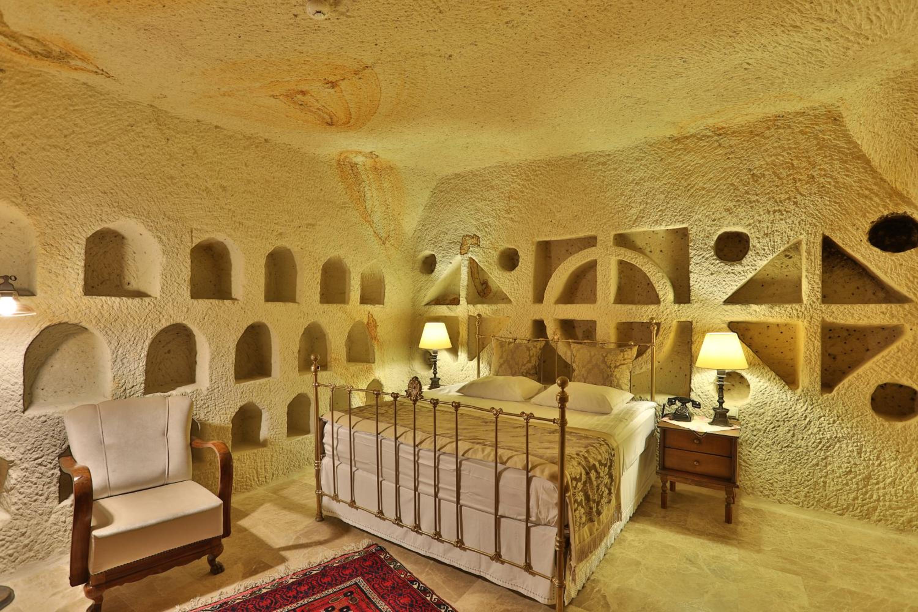 Classic Cave Room