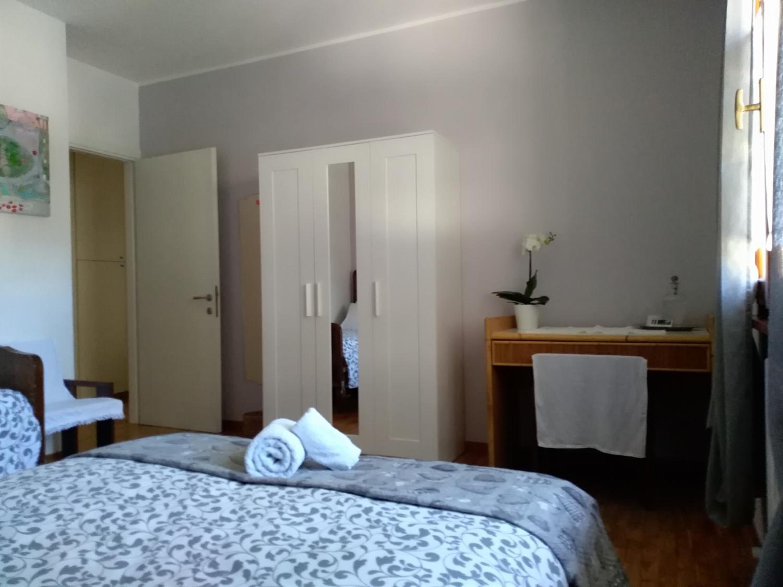 Triple Room with Private Bathroom photo 2