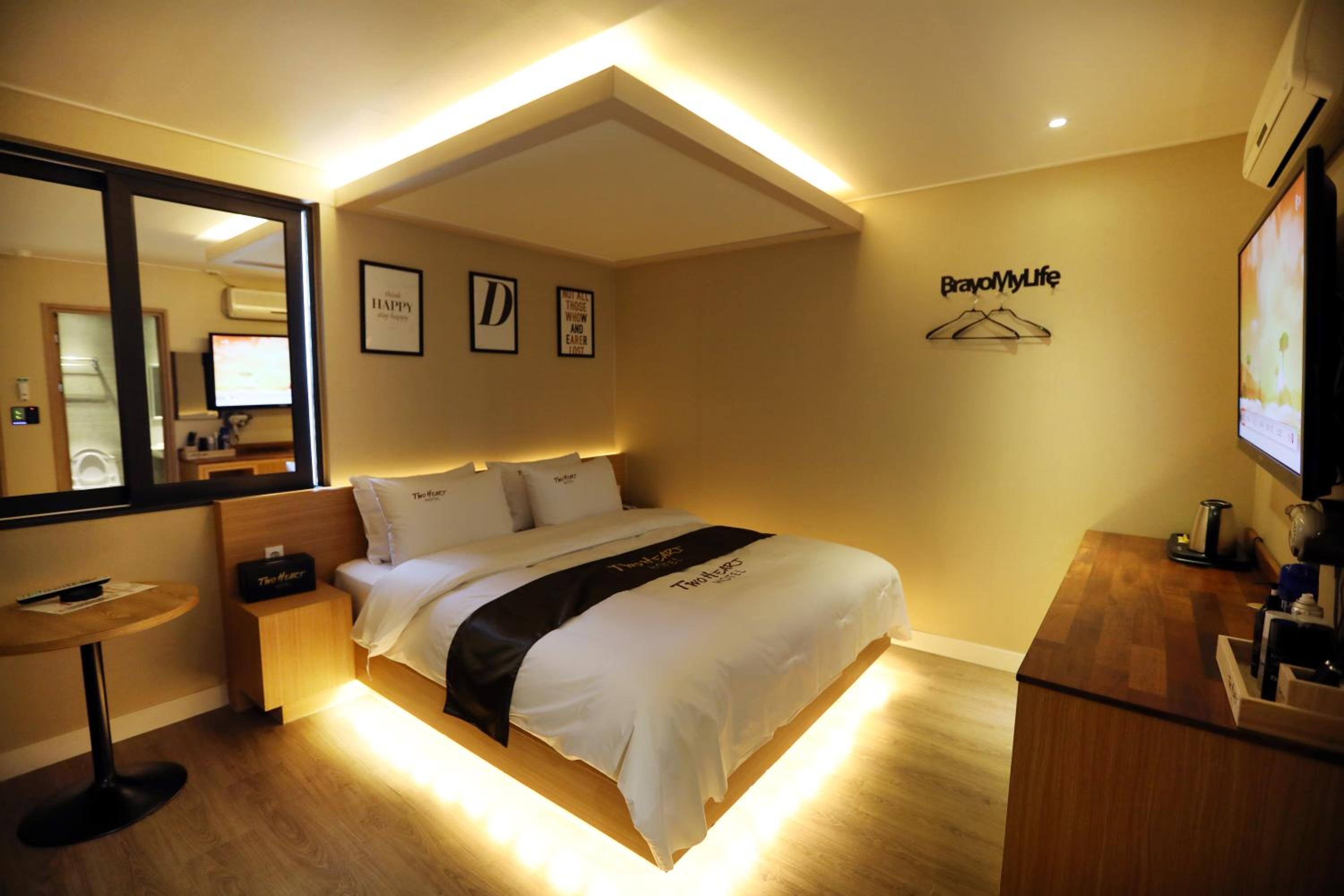 Standard Double Room photo 2