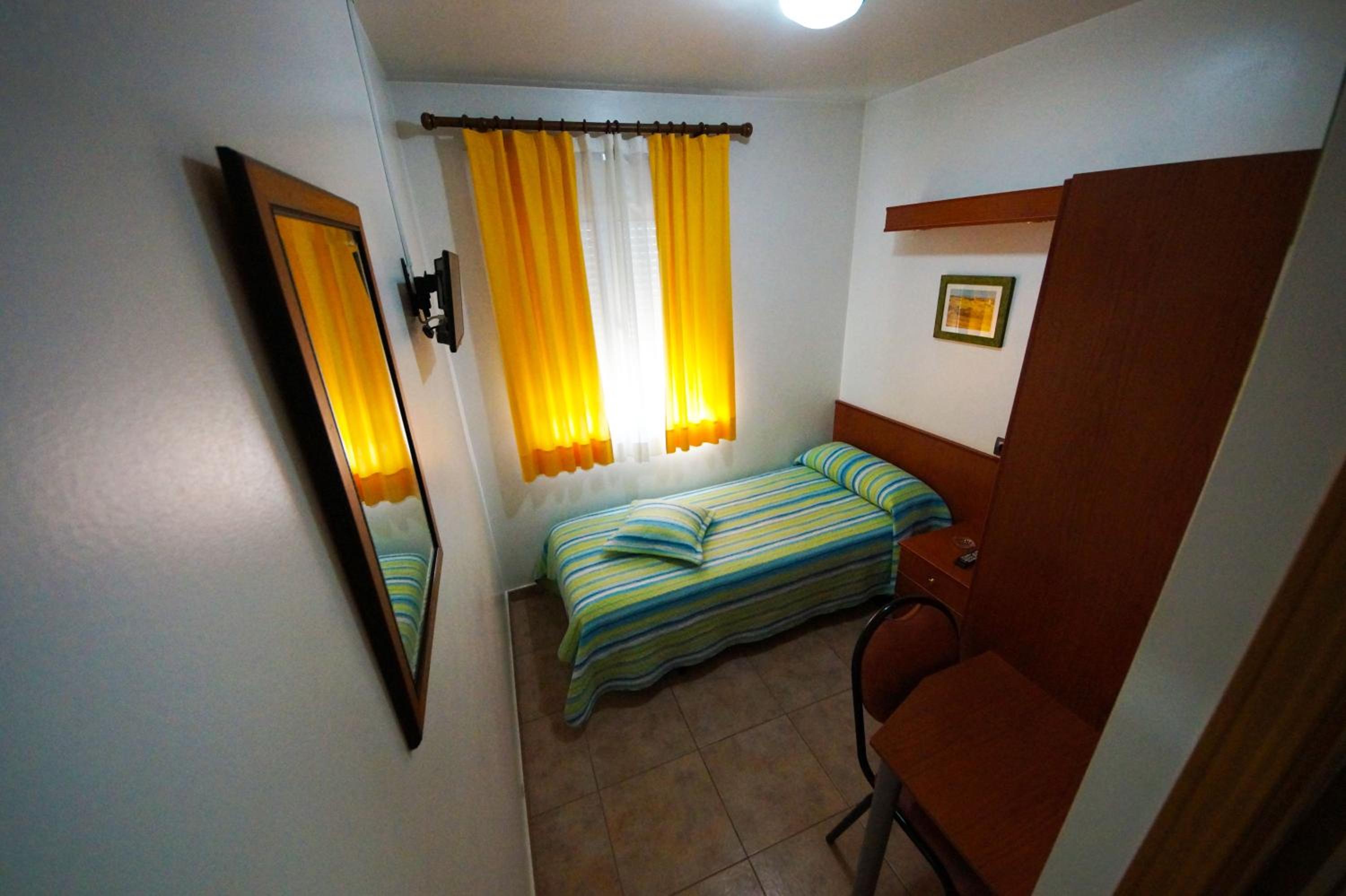 Habitación individual con baño privado