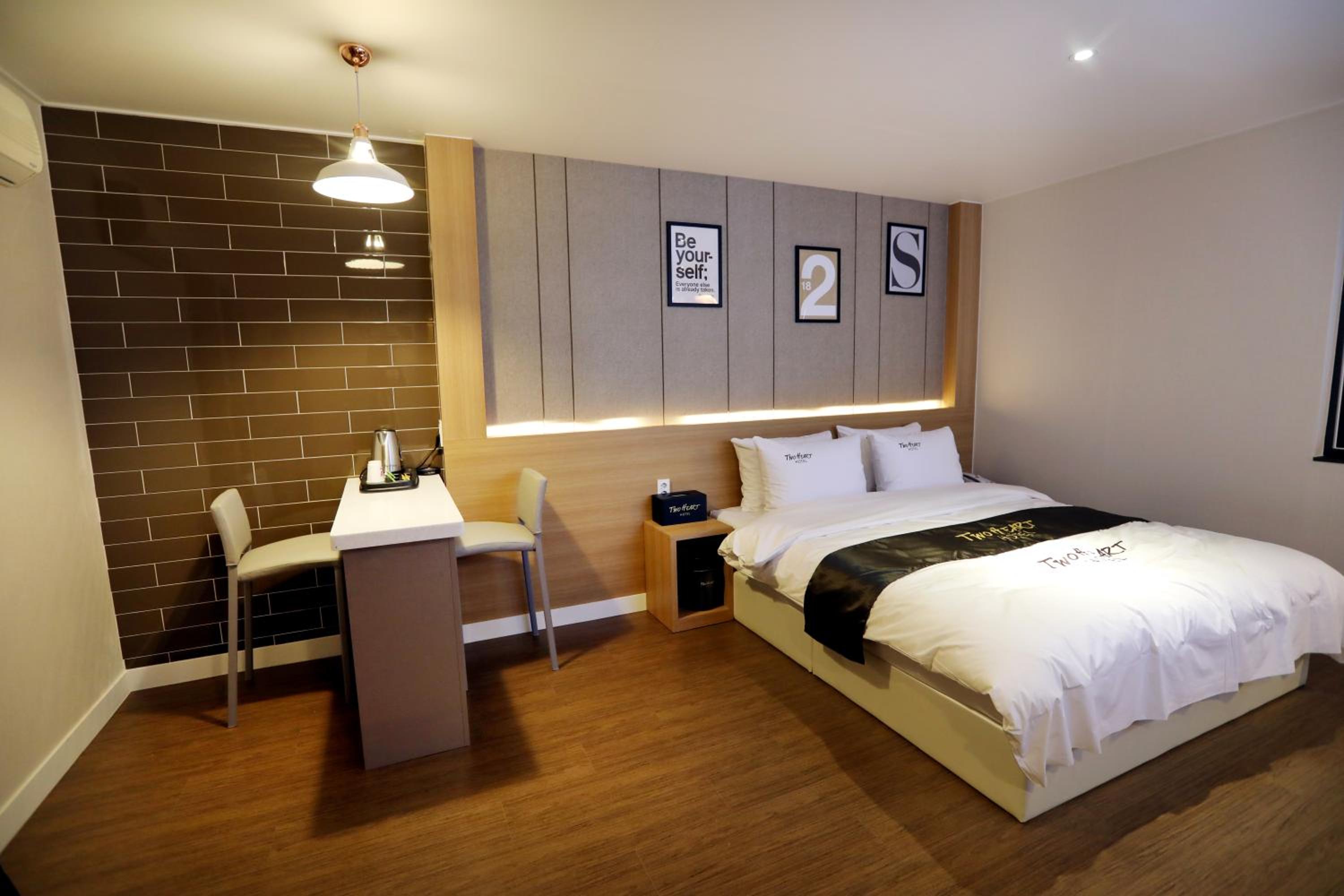 Deluxe Double Room photo 3