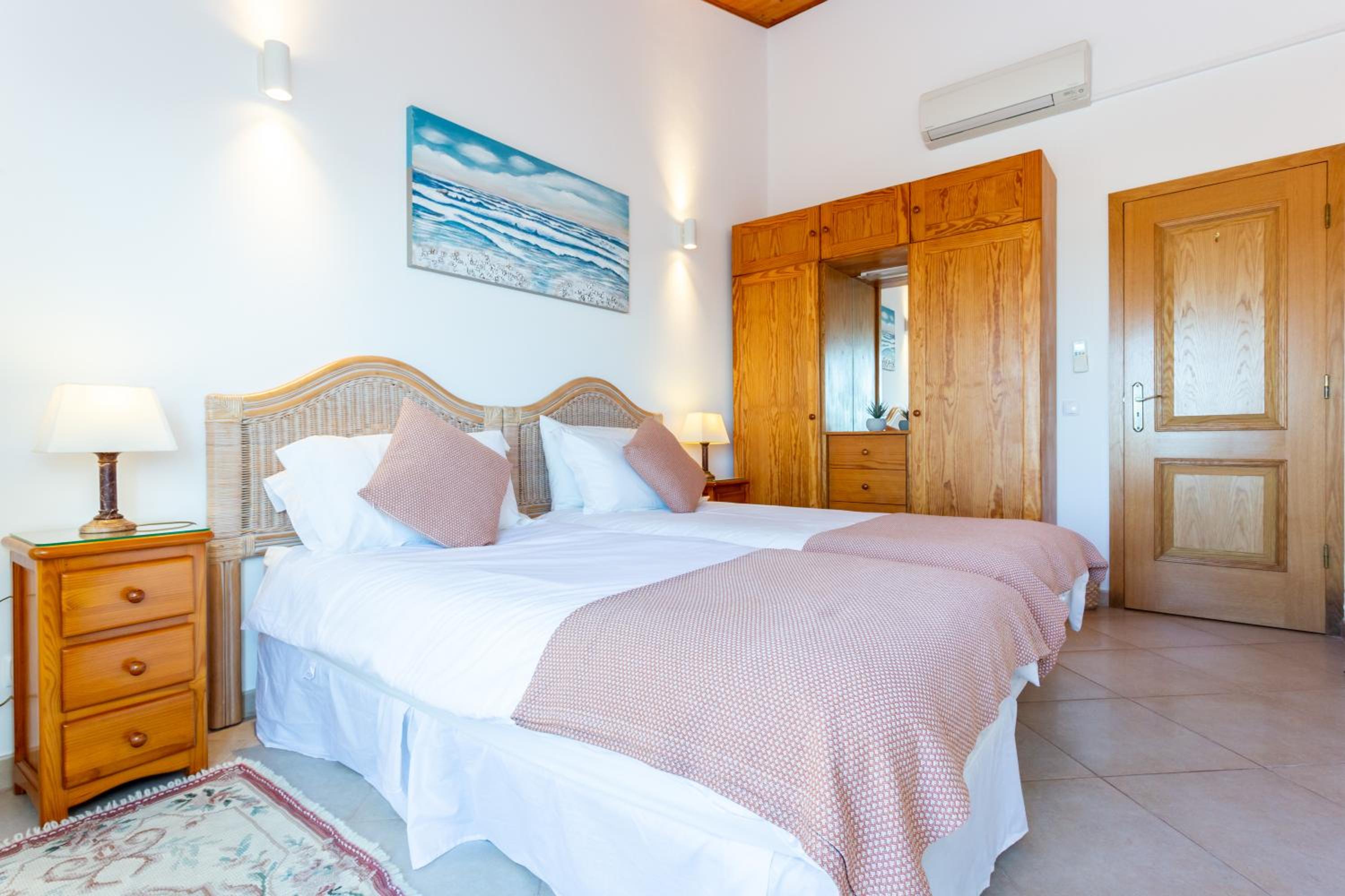 Three-Bedroom Villa photo 1