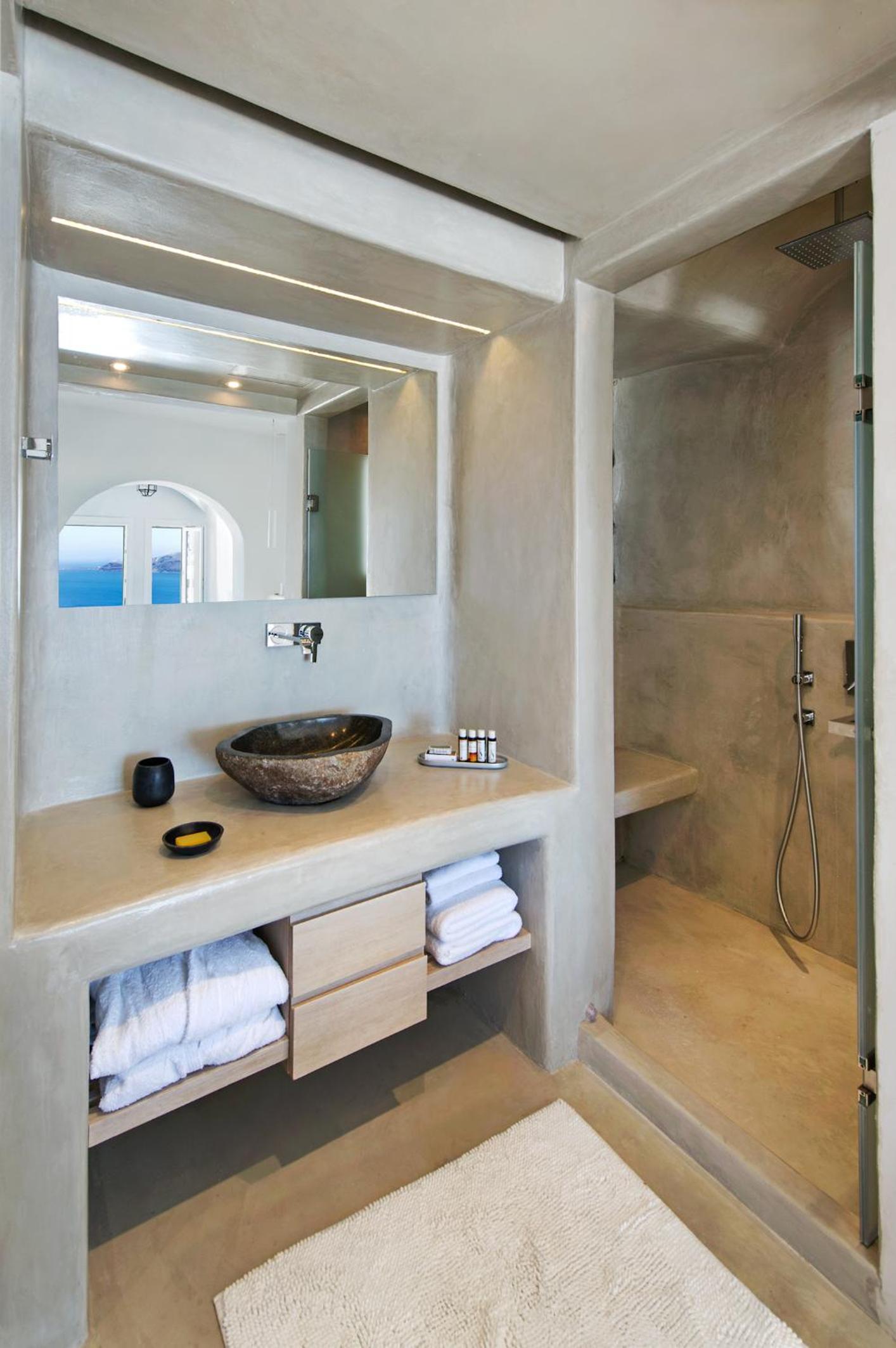 Honeymoon Suite With Caldera View photo 3