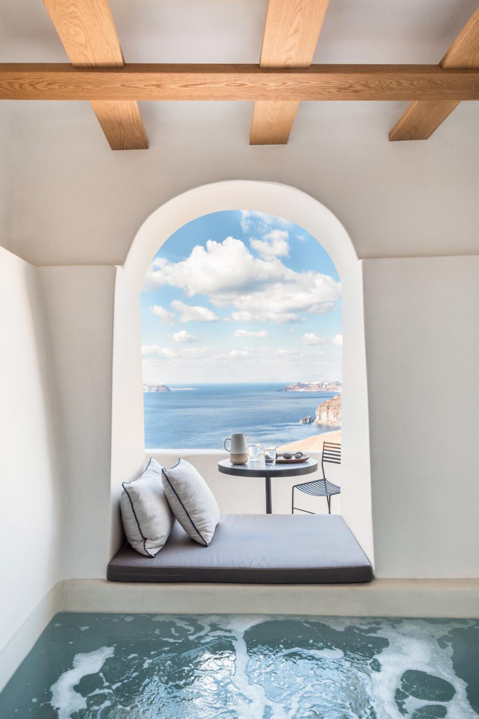 The Cave Suite with Hot Tub and Caldera View - Photo 9