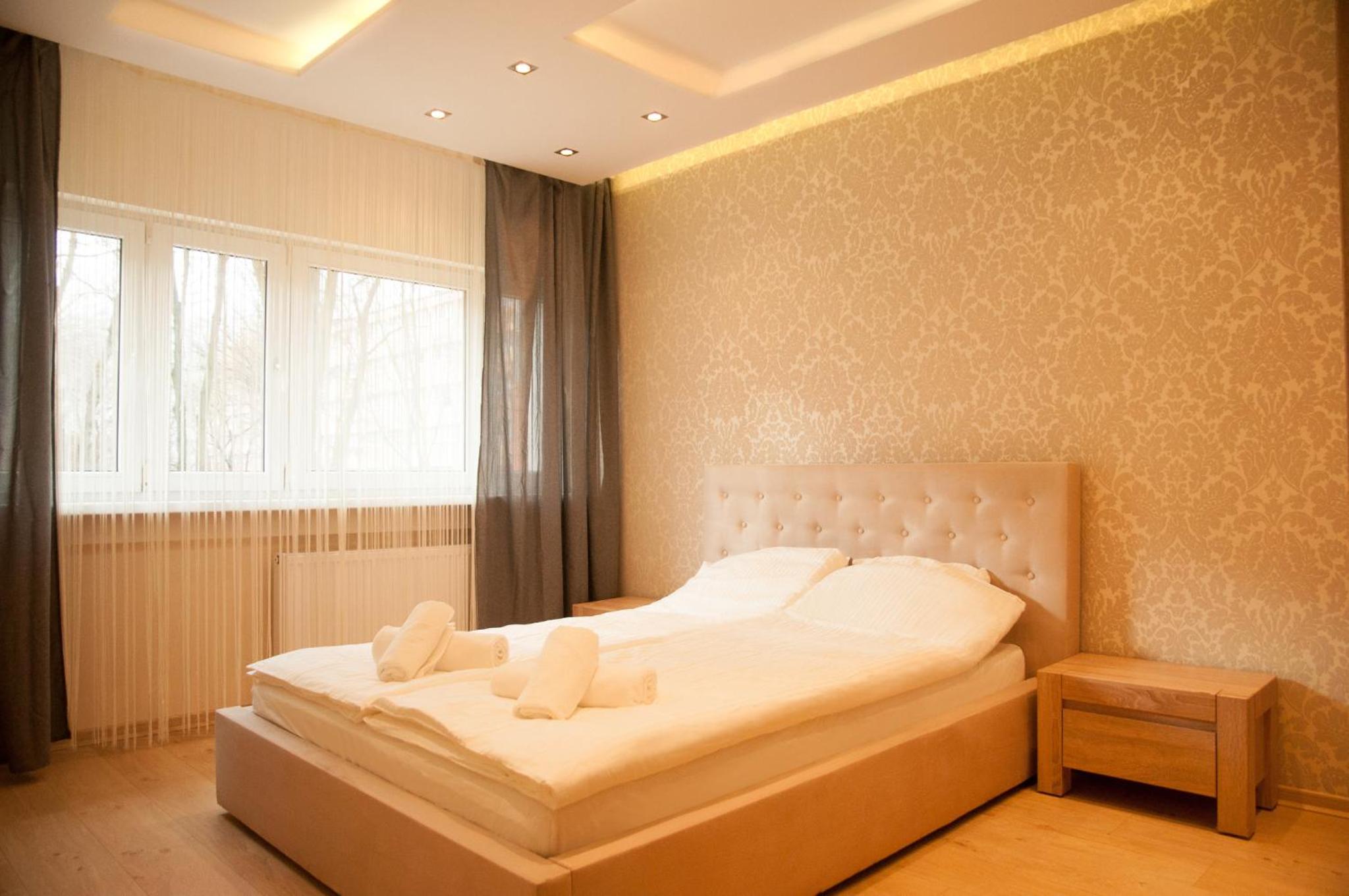 One-Bedroom Apartment - Photo 1