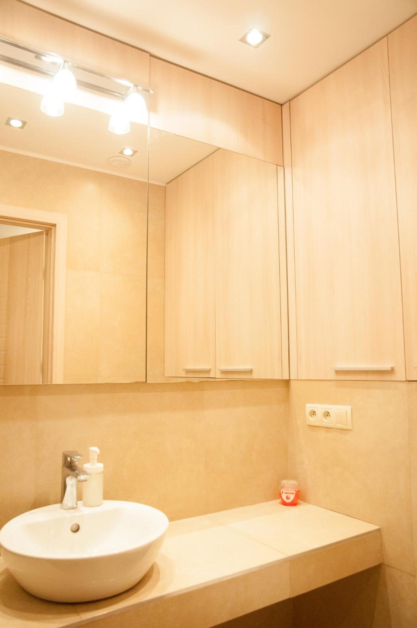 One-Bedroom Apartment - Photo 7