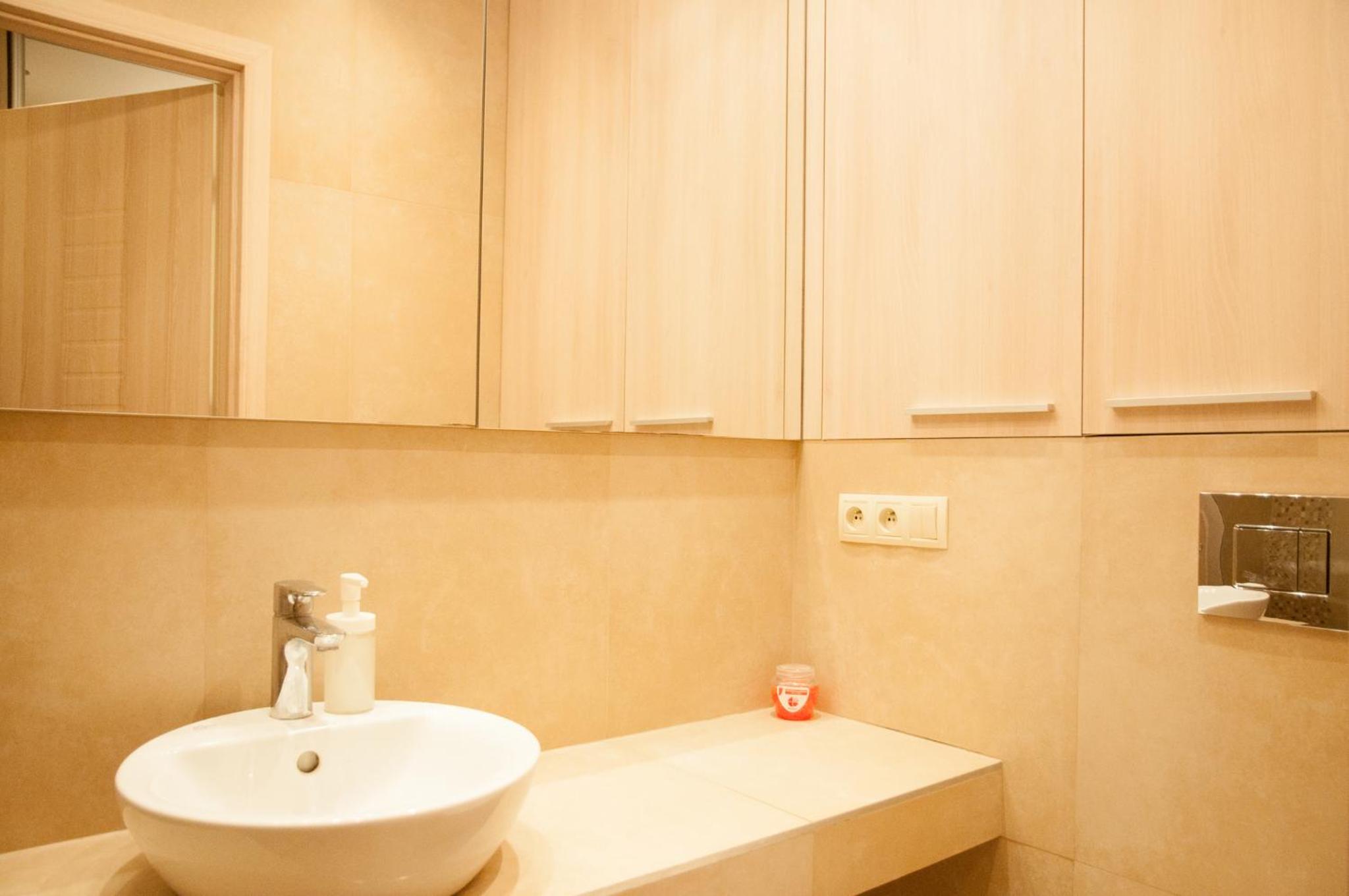 One-Bedroom Apartment - Photo 9