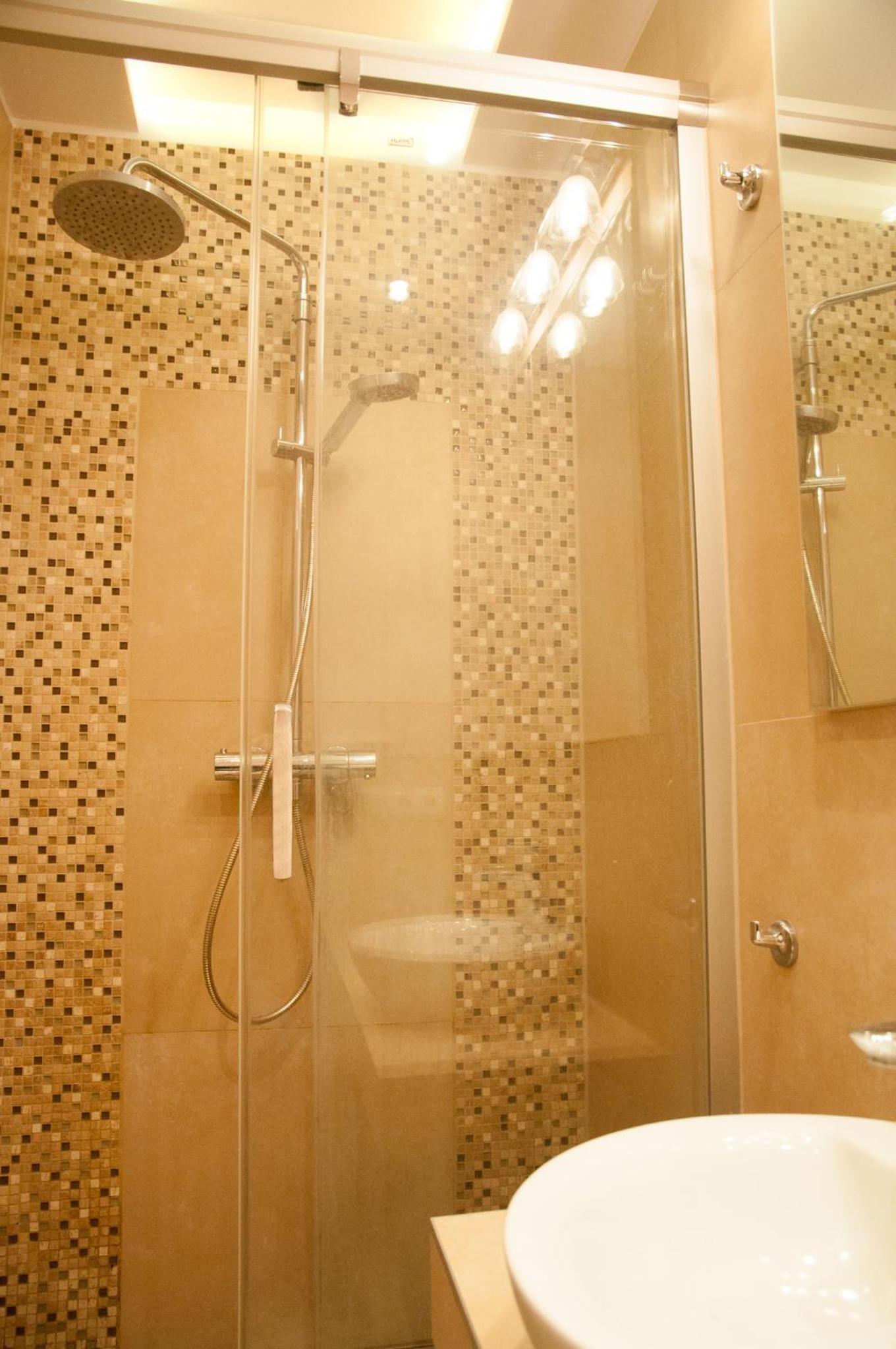One-Bedroom Apartment - Photo 11