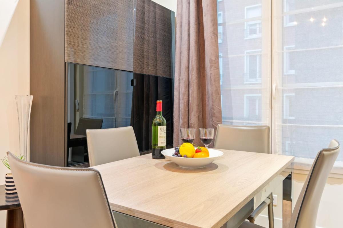 Apartment photo 3