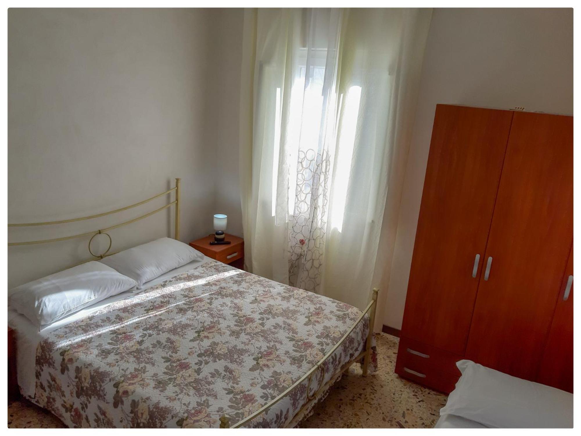 Triple Room with Private Bathroom photo 2