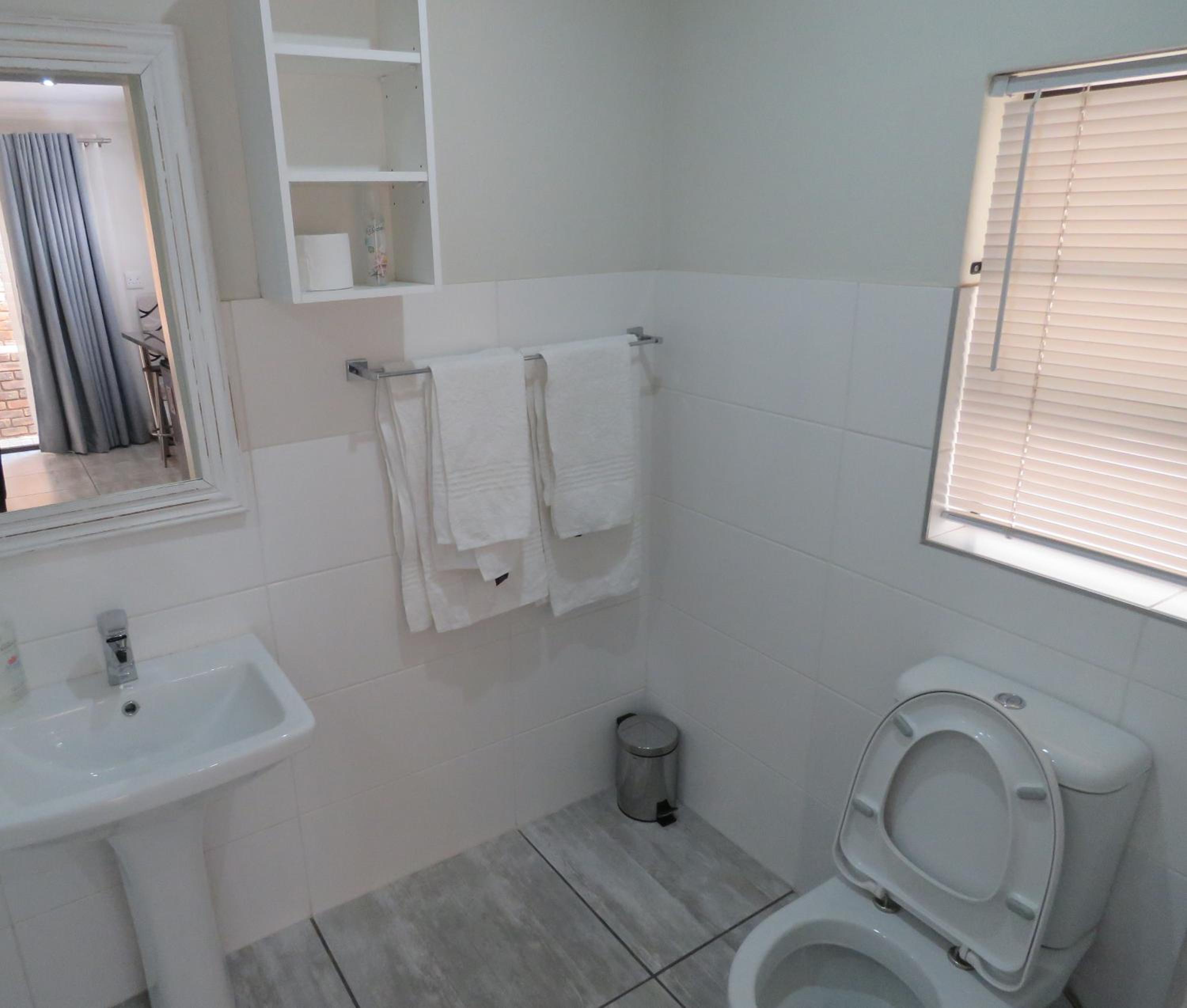 Apartment - Photo 2
