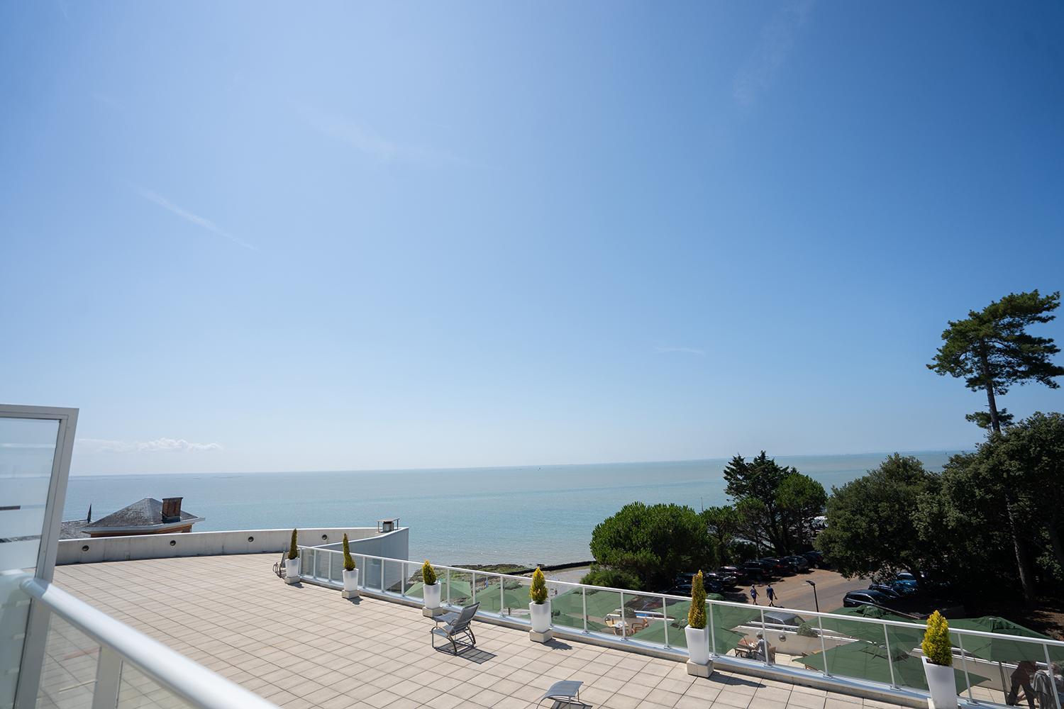 Double or Twin Room with Garden View - Photo 3
