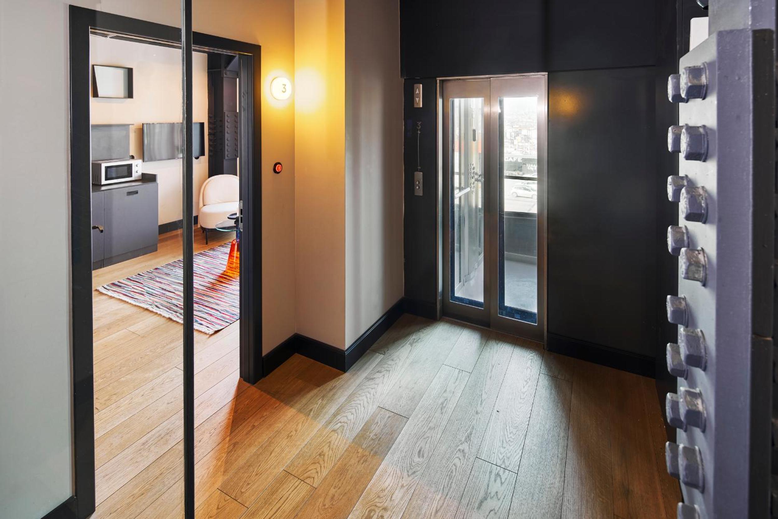Two-Bedroom Apartment with City View photo 1