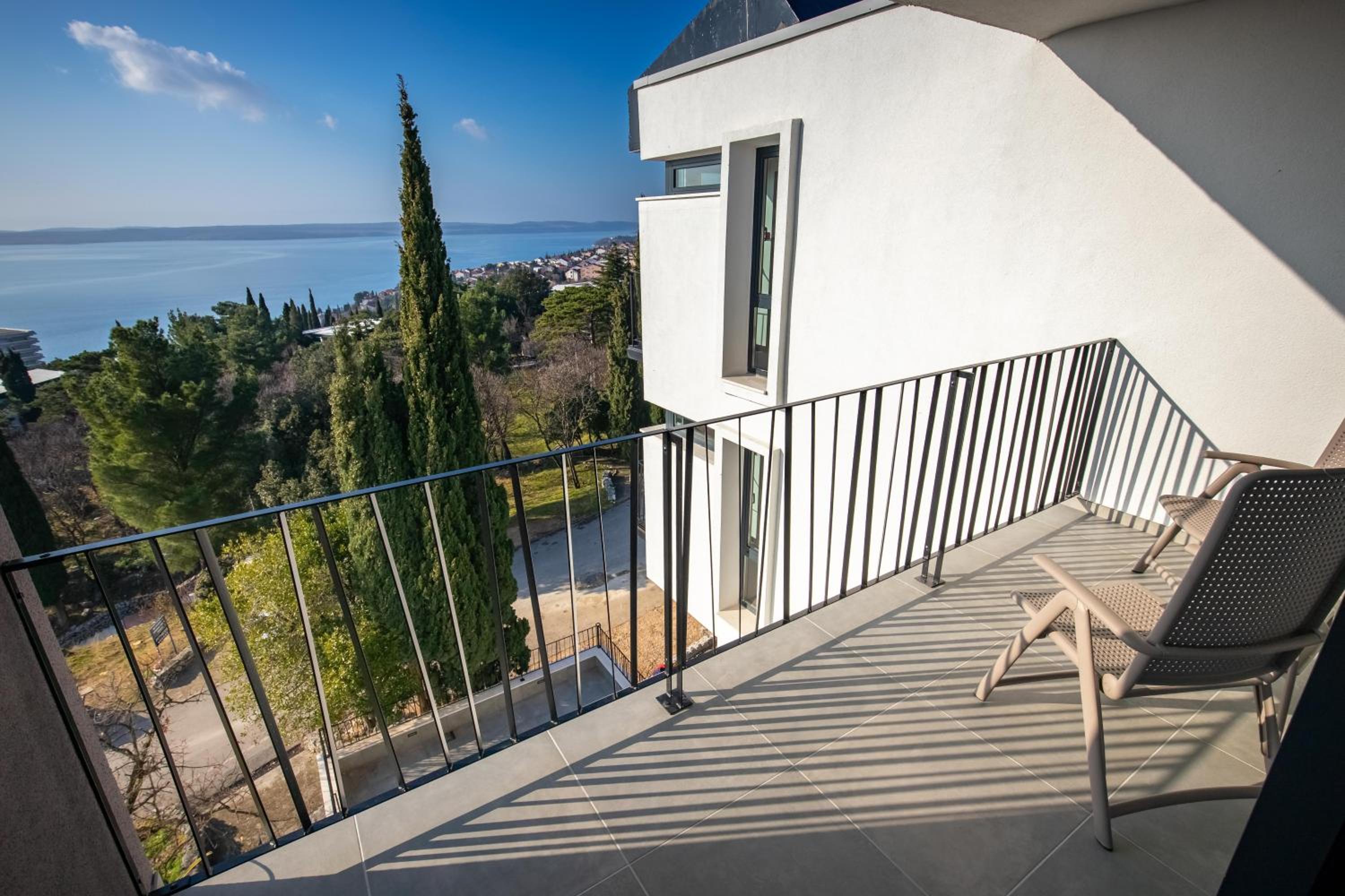 Superior Twin Room with Sea View and Balcony photo 3