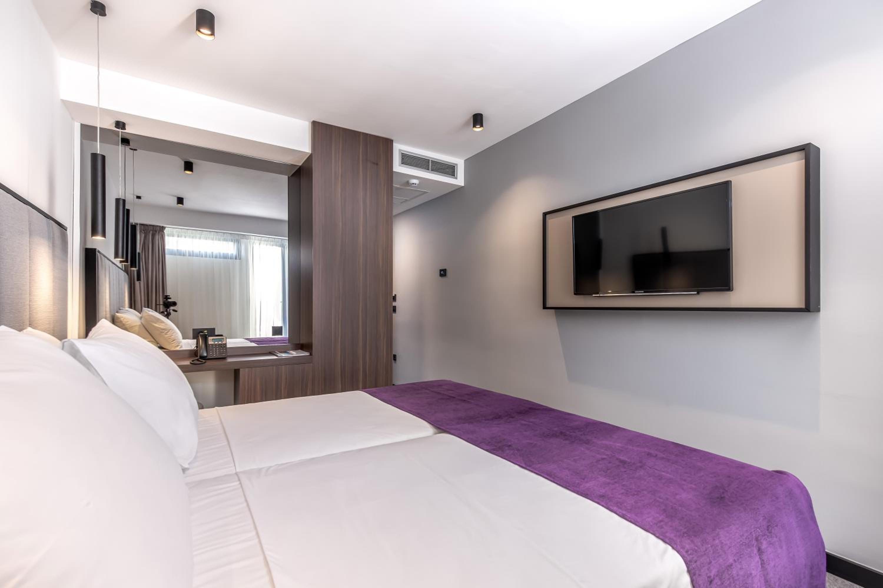 Double or Twin Room with Extra Bed photo 1