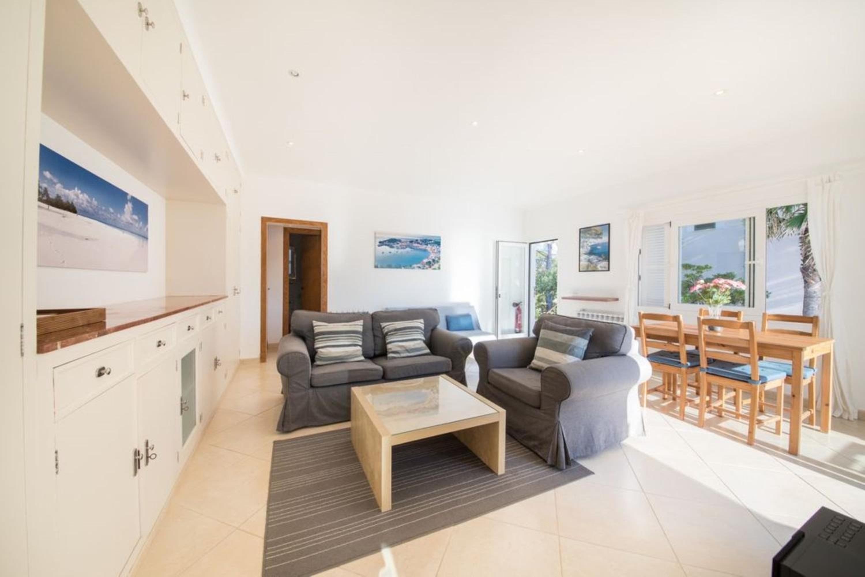 Apartamento de un dormitorio superior con balcón