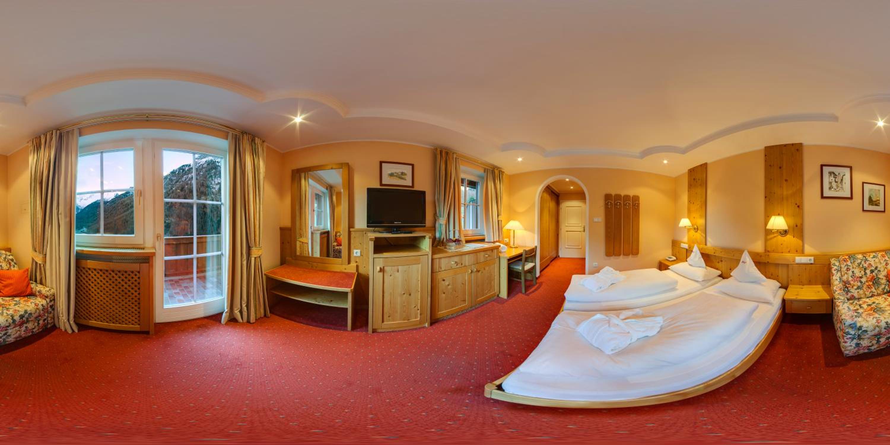 Standard Double or Twin Room with Balcony photo 3