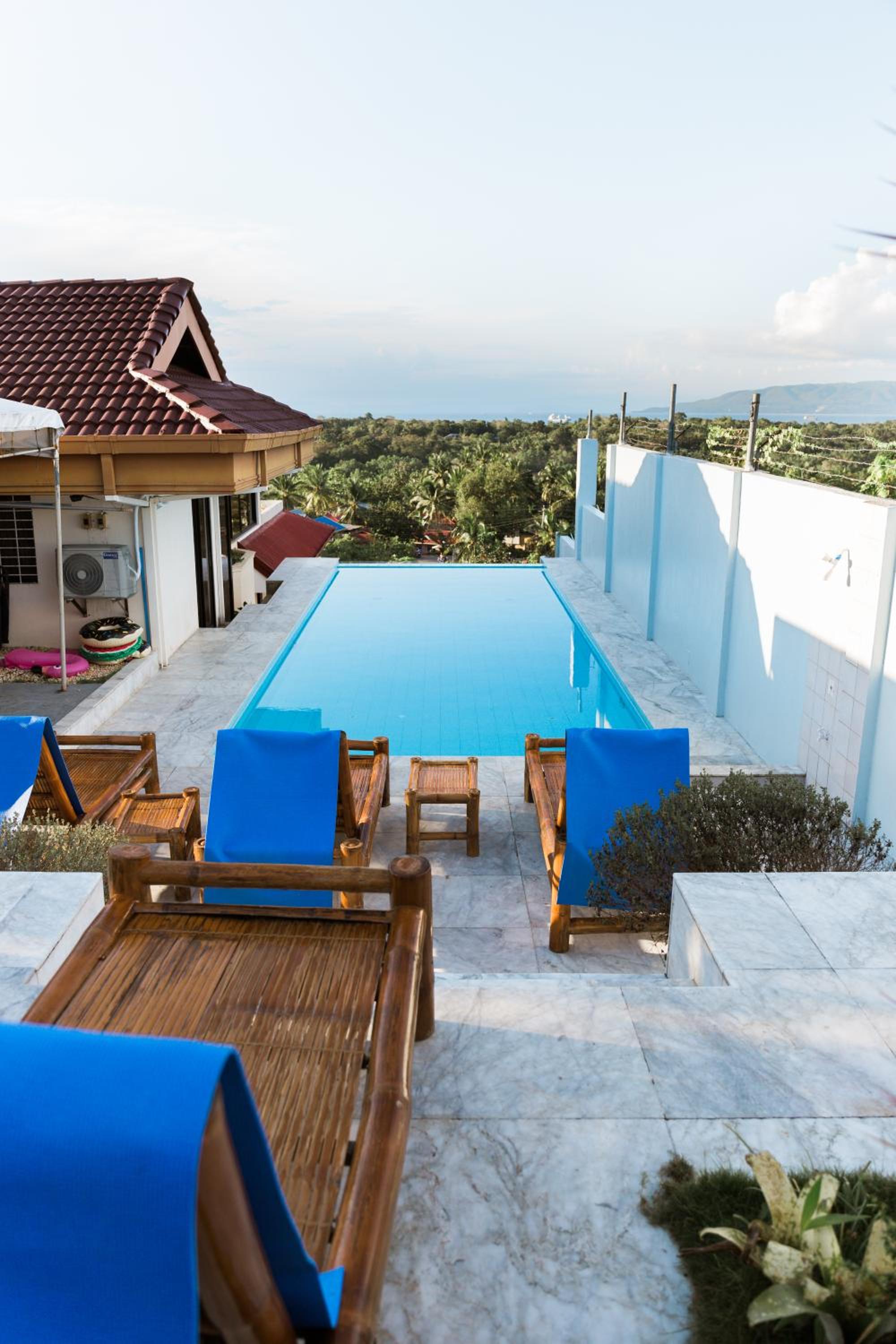 Apartment with Terrace - Photo 5