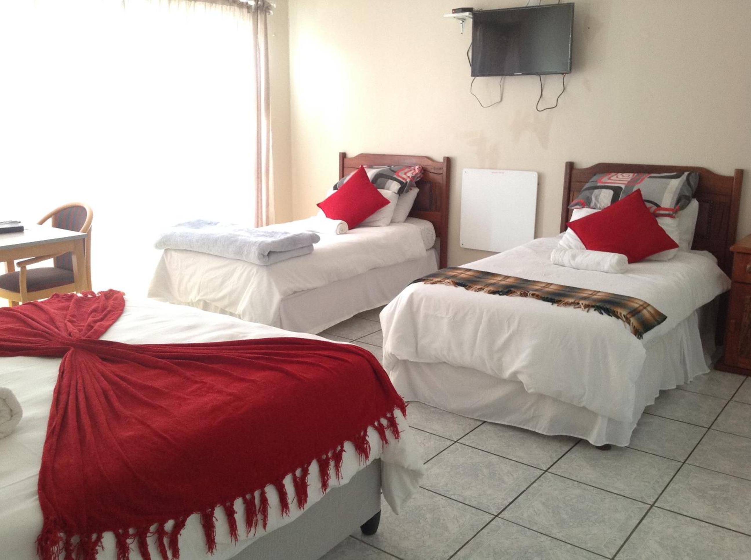 Deluxe Family Room photo 3