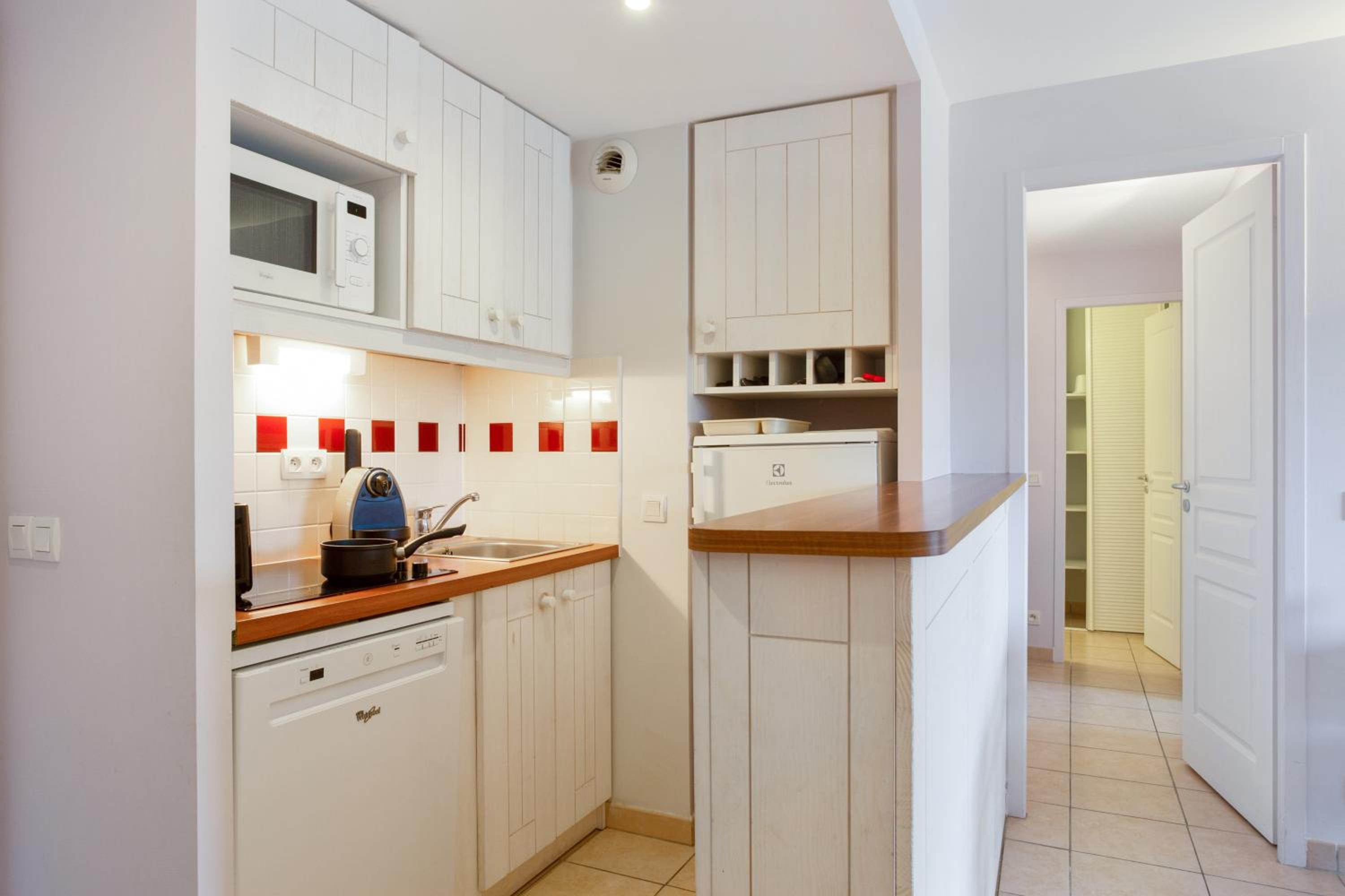 Large One-Bedroom Apartment (5 People) - Photo 4