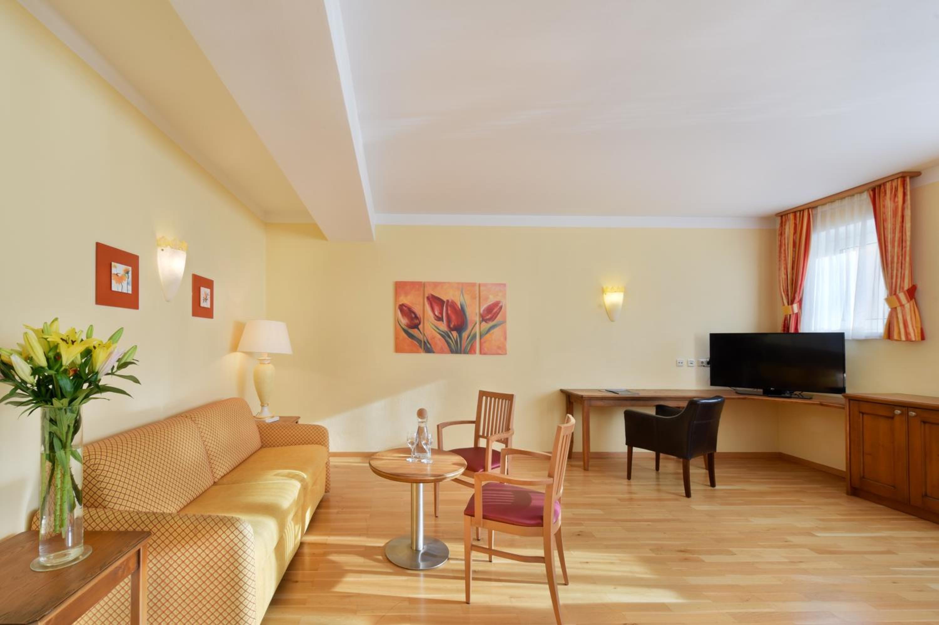 Superior Two-Bedroom Apartment photo 3