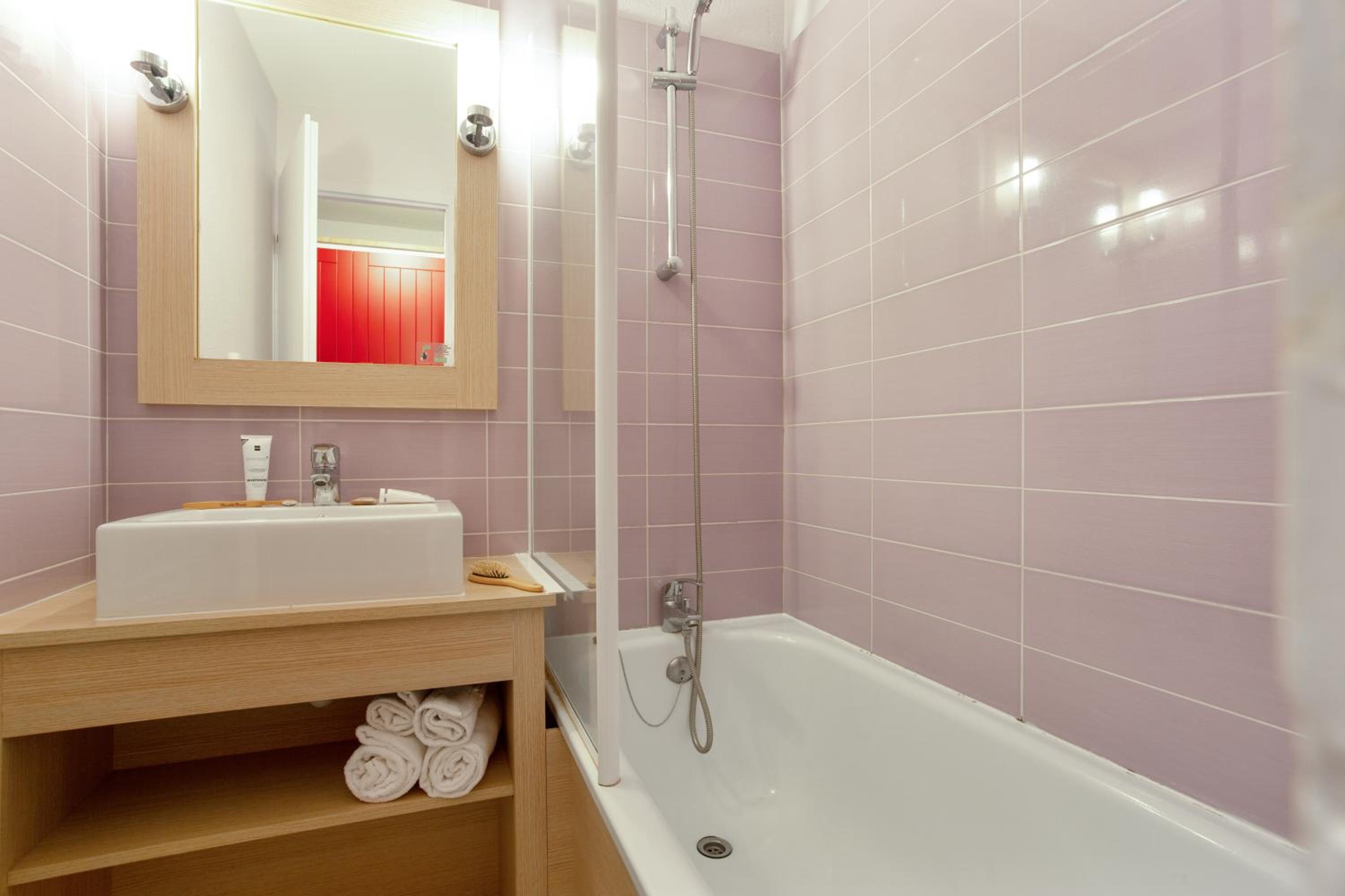 One-Bedroom Apartment (5 People) - Photo 4