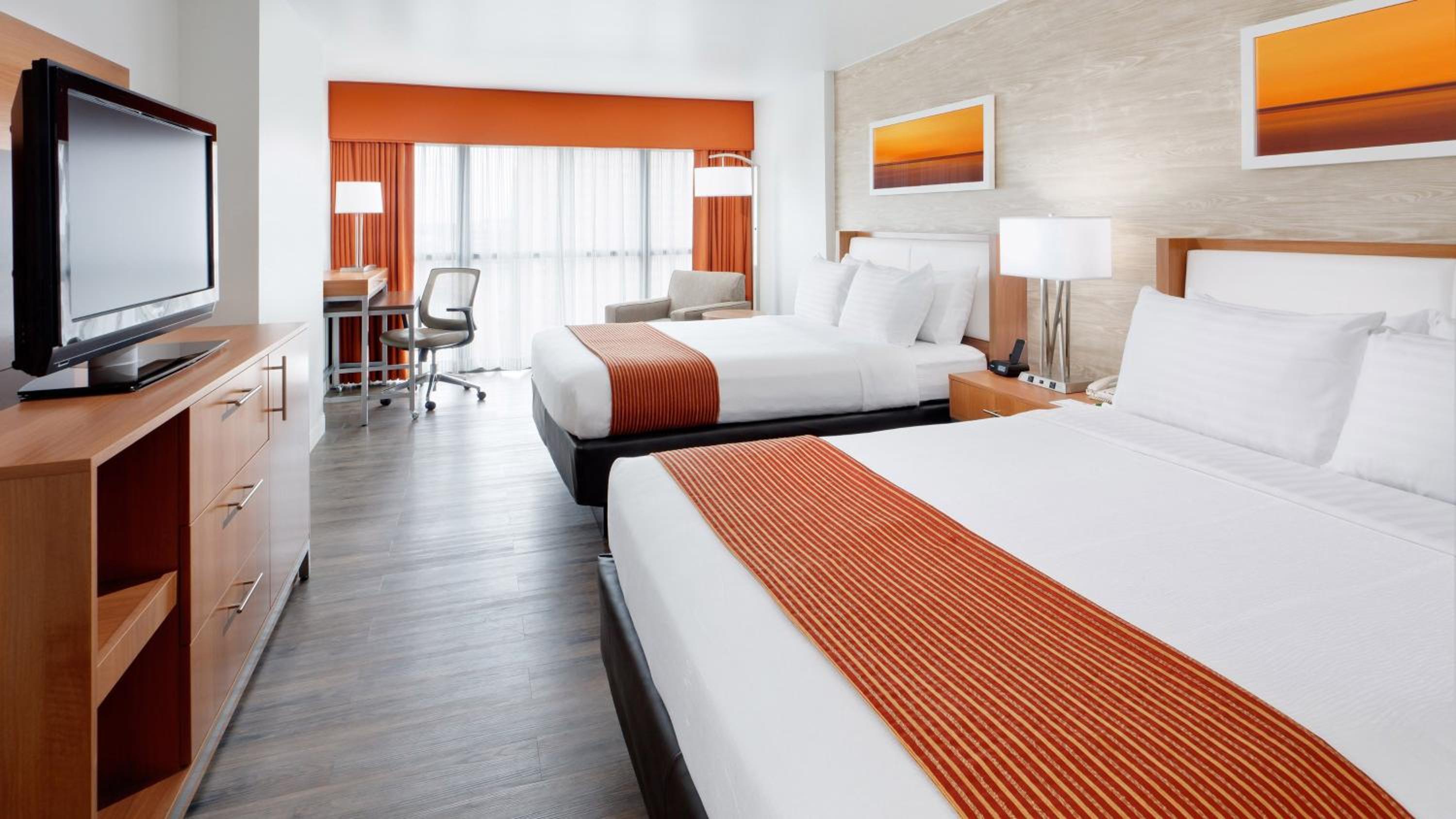 Standard Double Room with Two Double Beds at Holiday Inn San Antonio-Riverwalk by IHG in San Antonio
