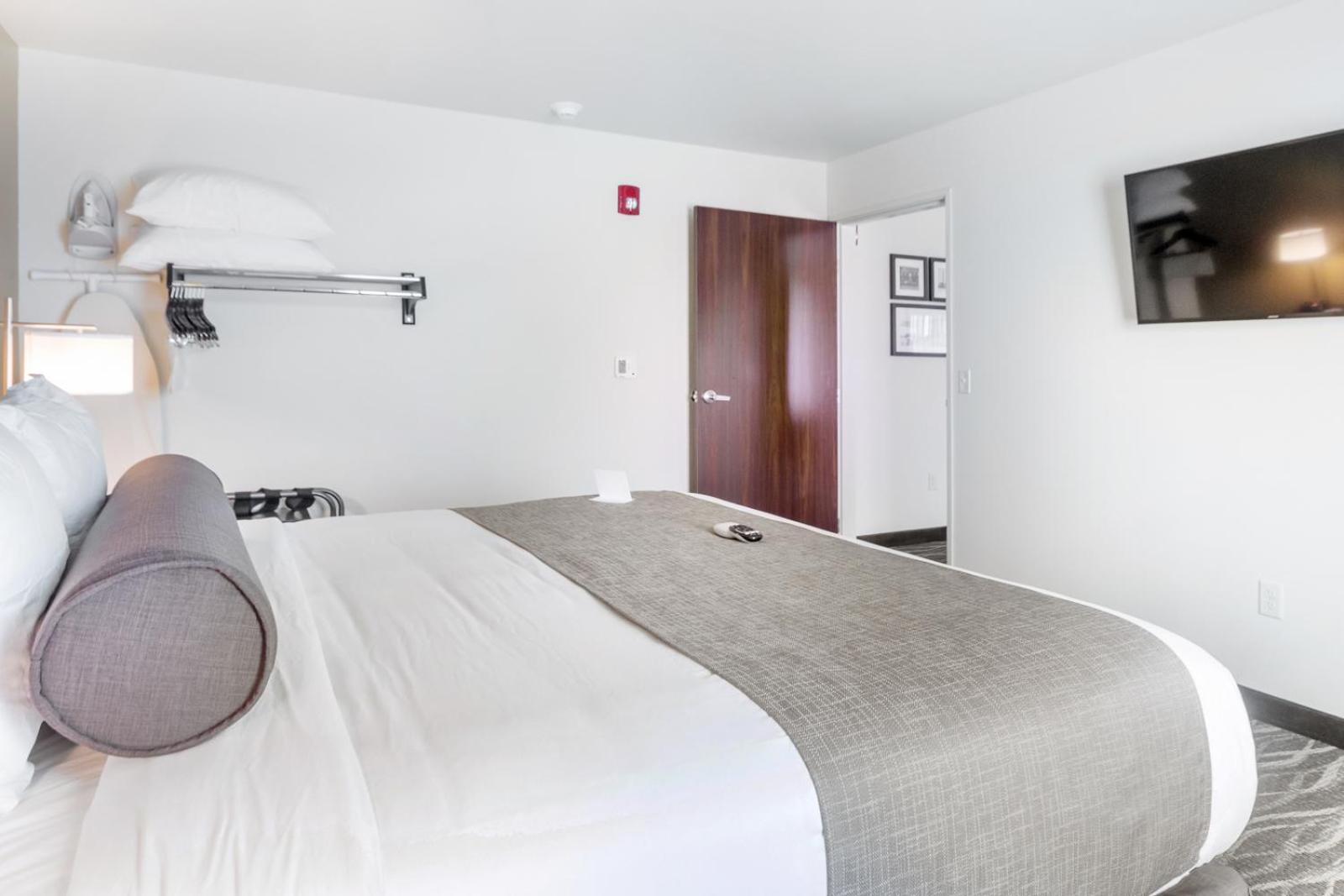 Deluxe Suite - Photo 3