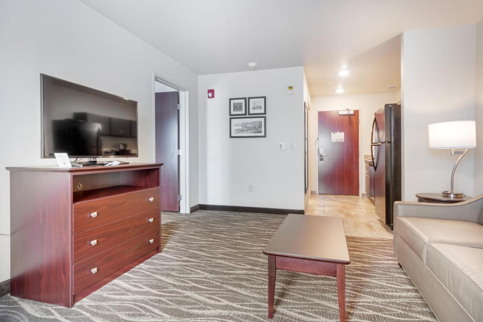 Deluxe Suite - Photo 9