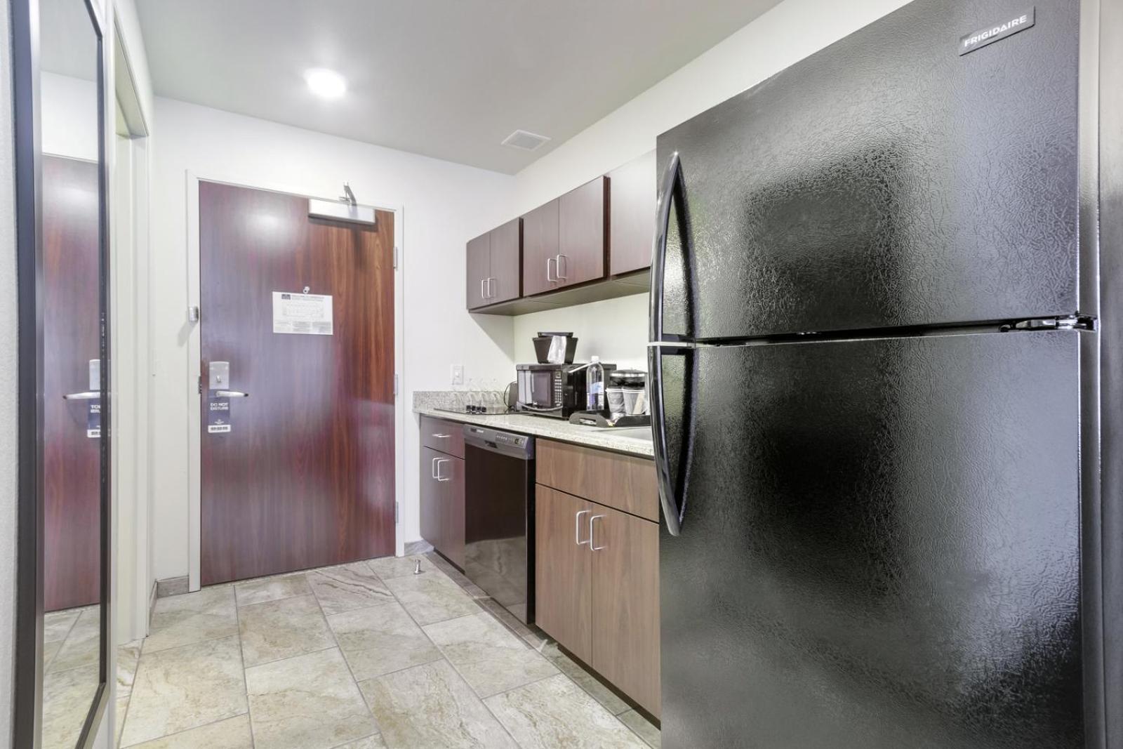 Deluxe Suite - Photo 2