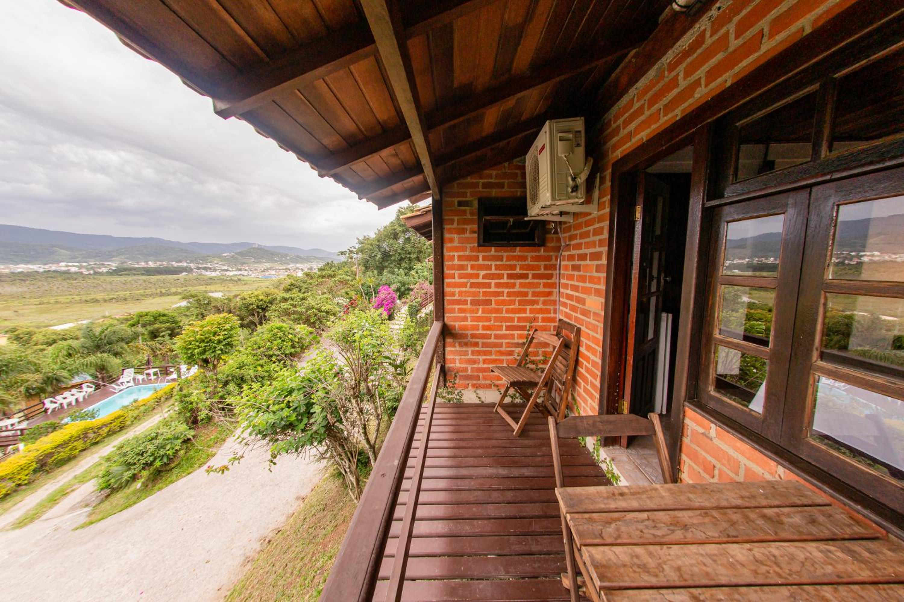Suite Familiar com Vista Piscina