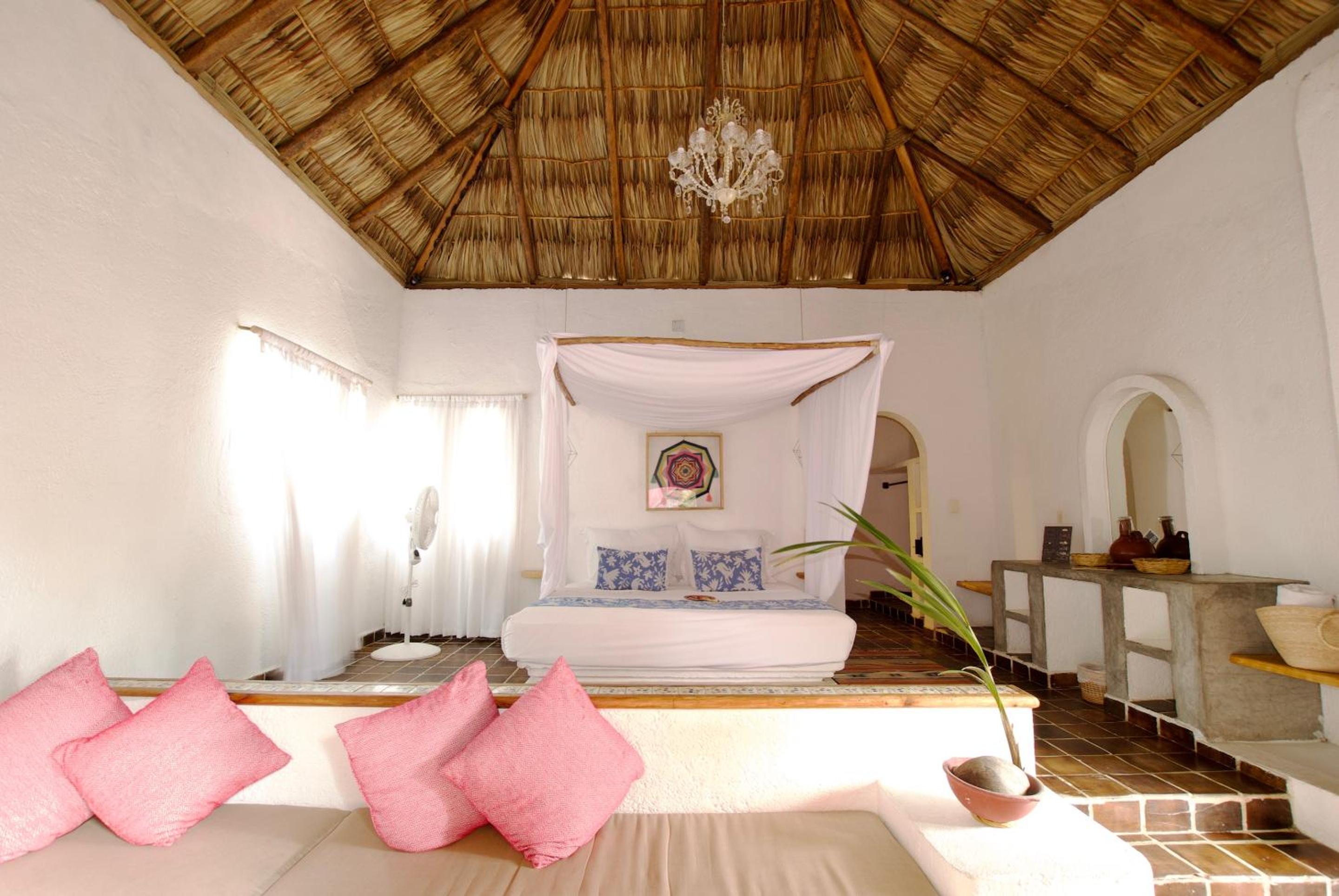 One-Bedroom Cottage - Photo 4