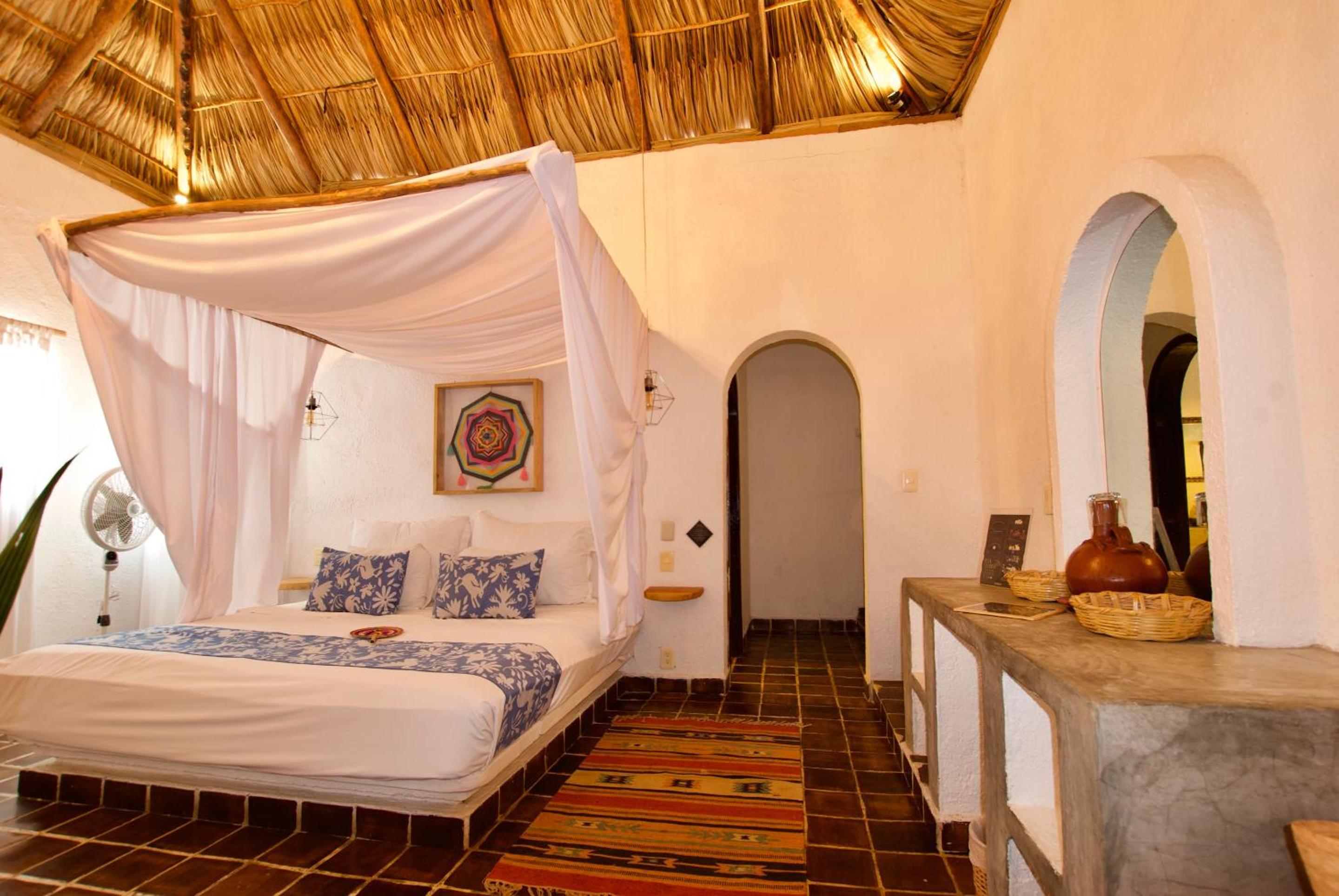 One-Bedroom Cottage - Photo 3