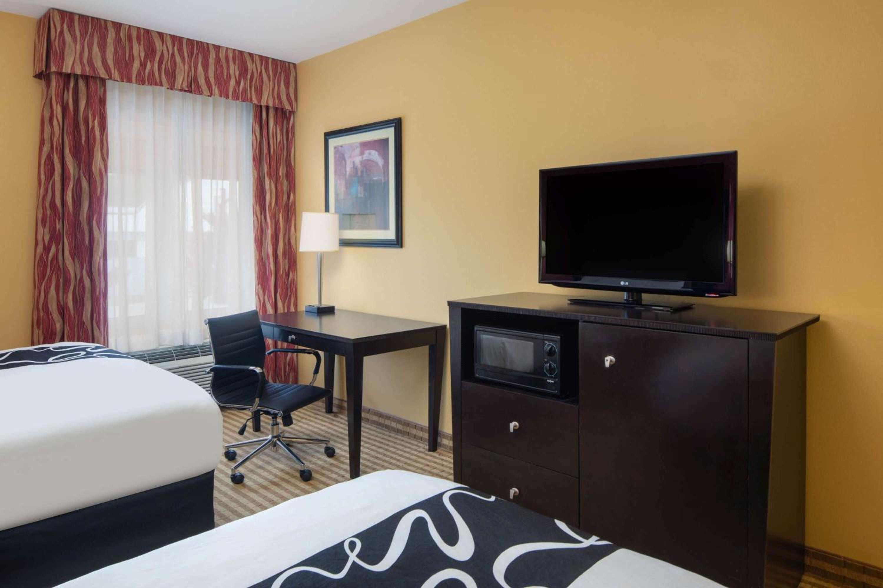 La Quinta by Wyndham Atlanta Union City, Photo 3