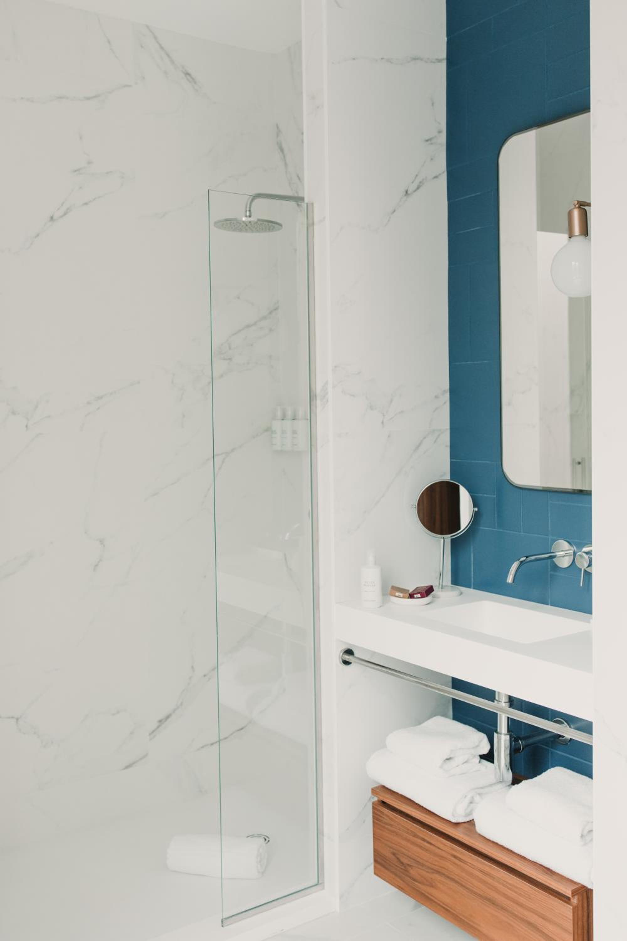Double or Twin Room - Photo 16