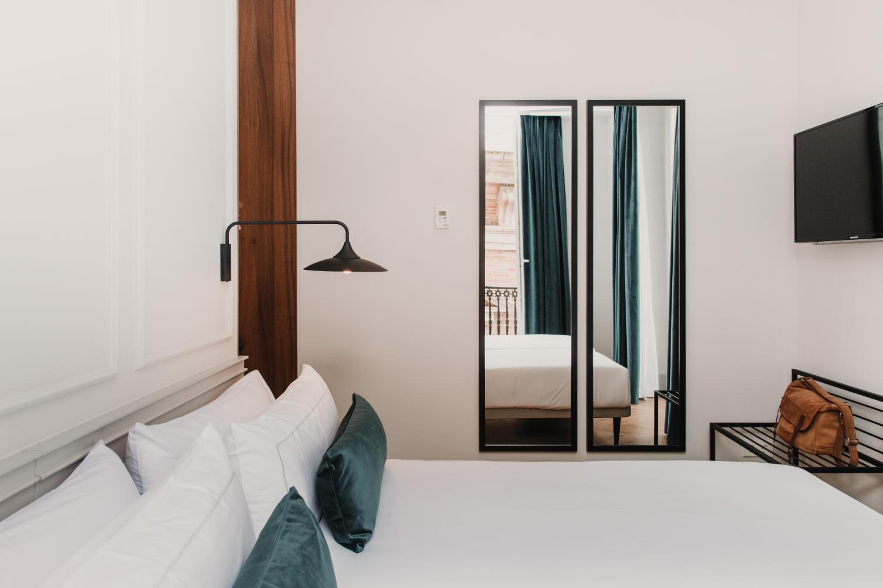 Superior Double or Twin Room - Photo 4