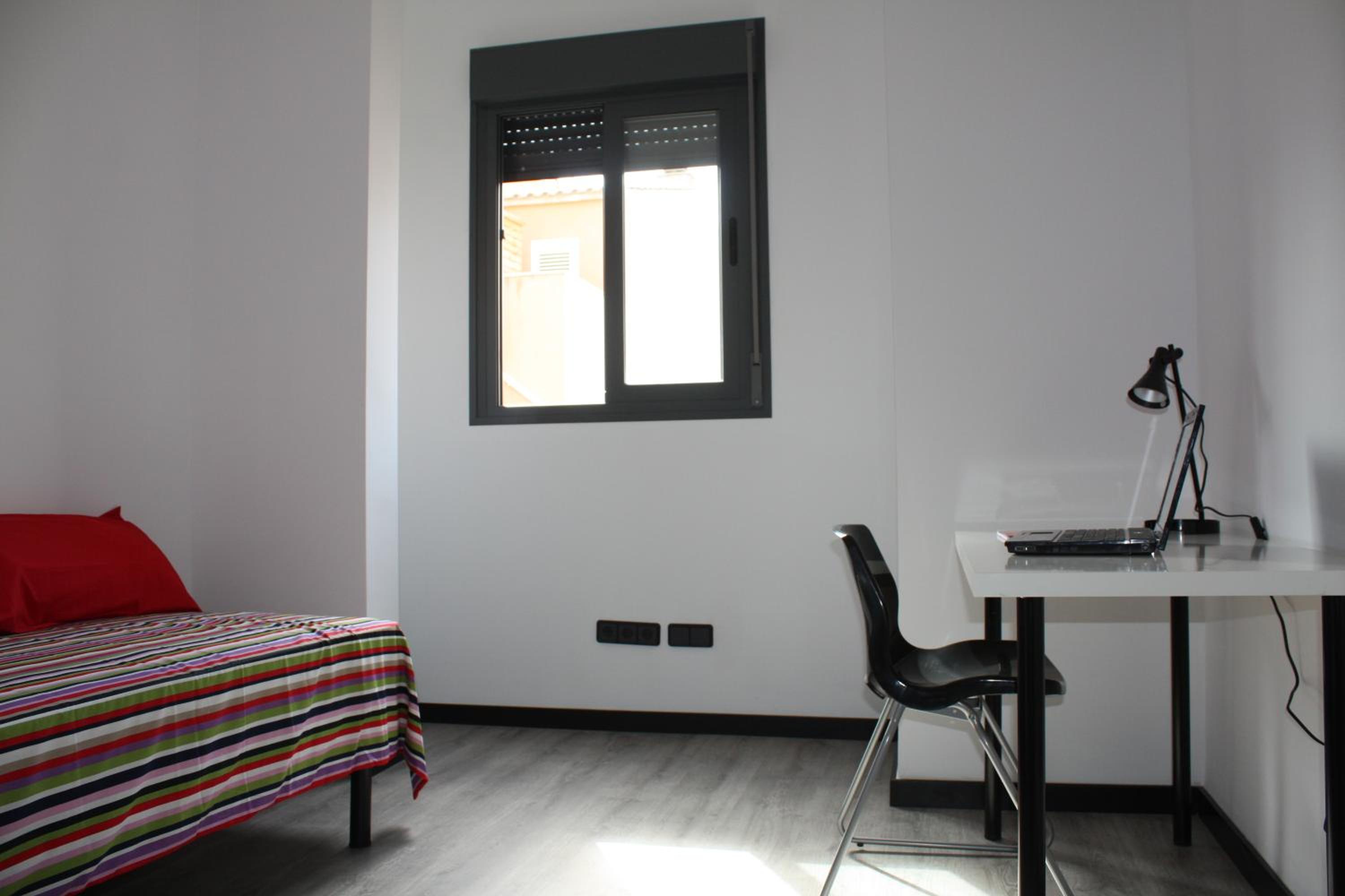 Twin Room with Terrace - Photo 1