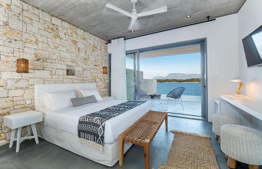 Luxury Double Room with Sea View and Private Pool