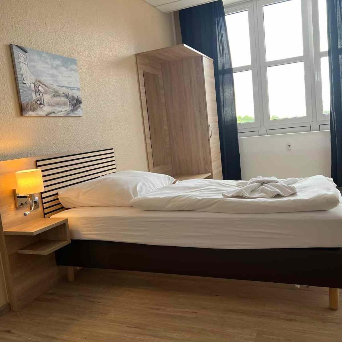 311 Single Bed Premium Apartment