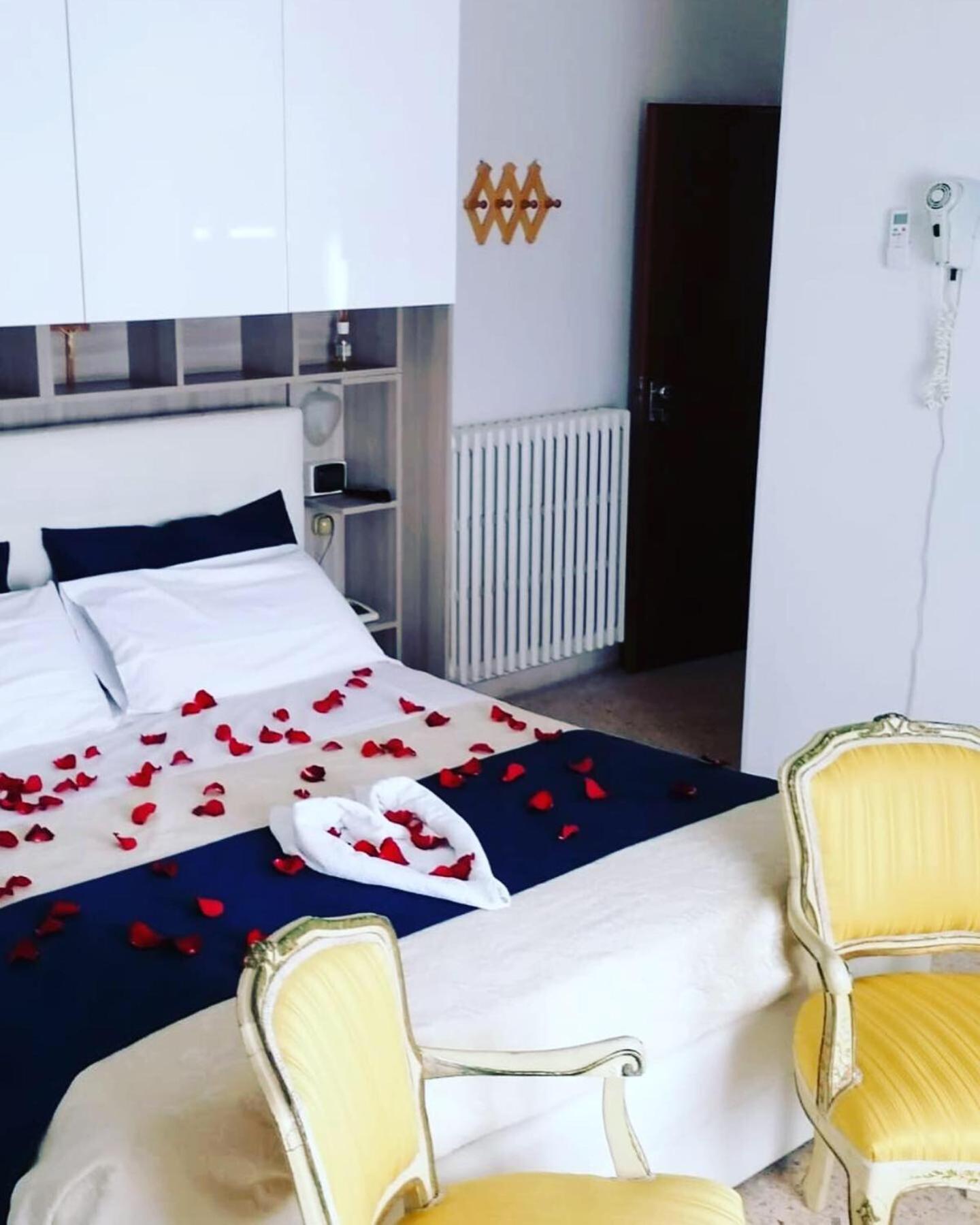 Triple Room - Photo 8