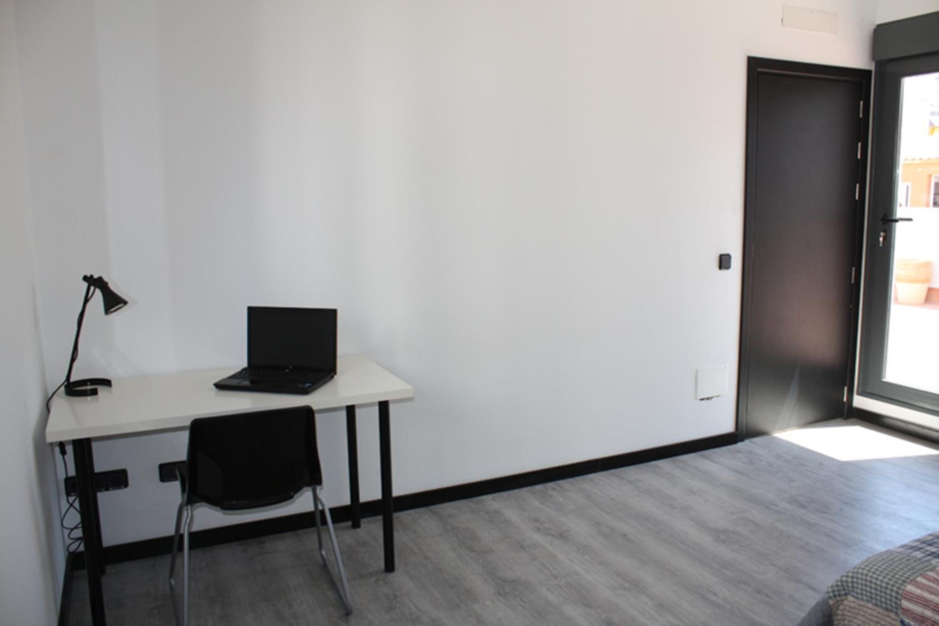 Twin Room with Terrace - Photo 2