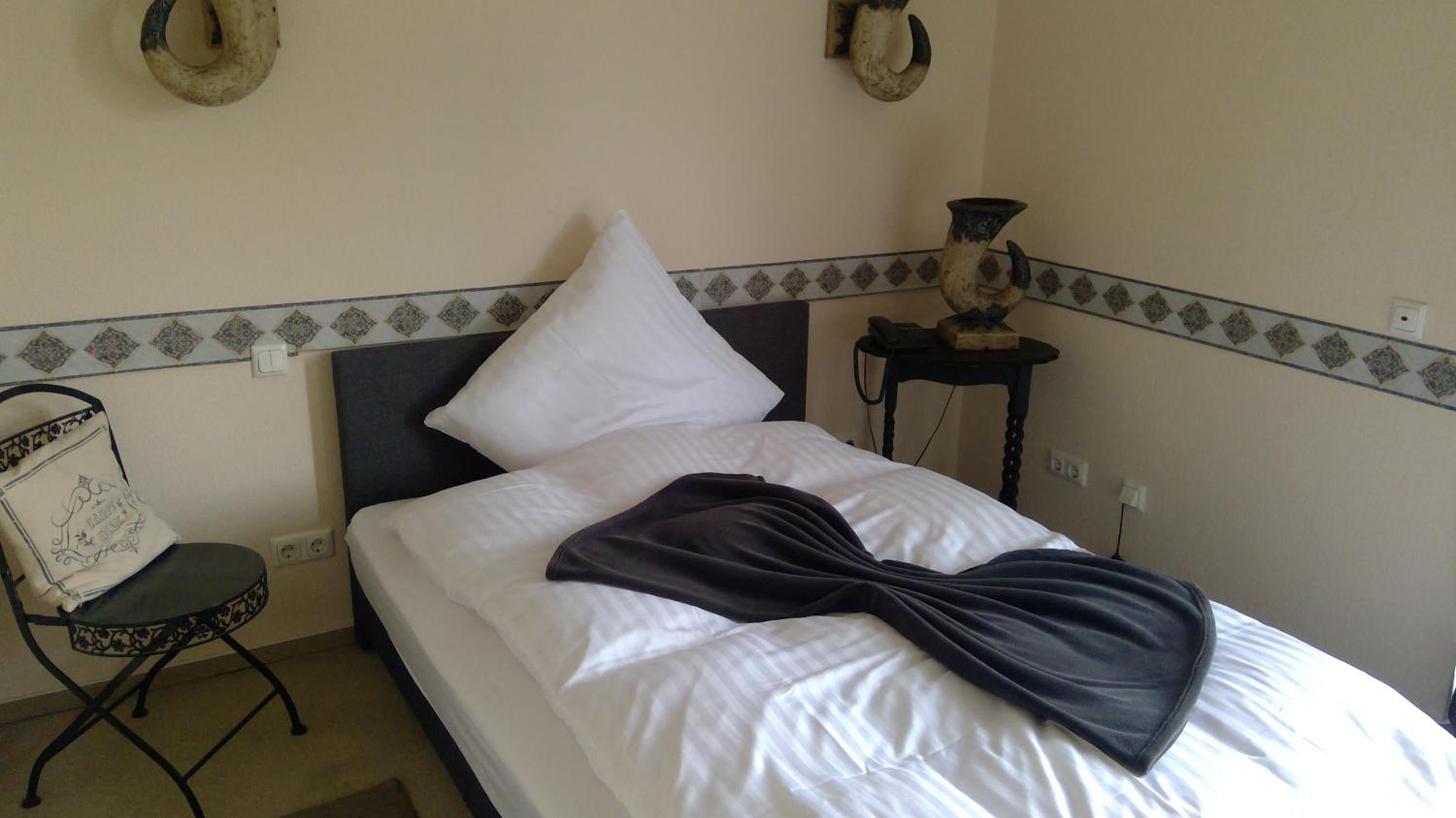 Single Room With Bathroom photo 1