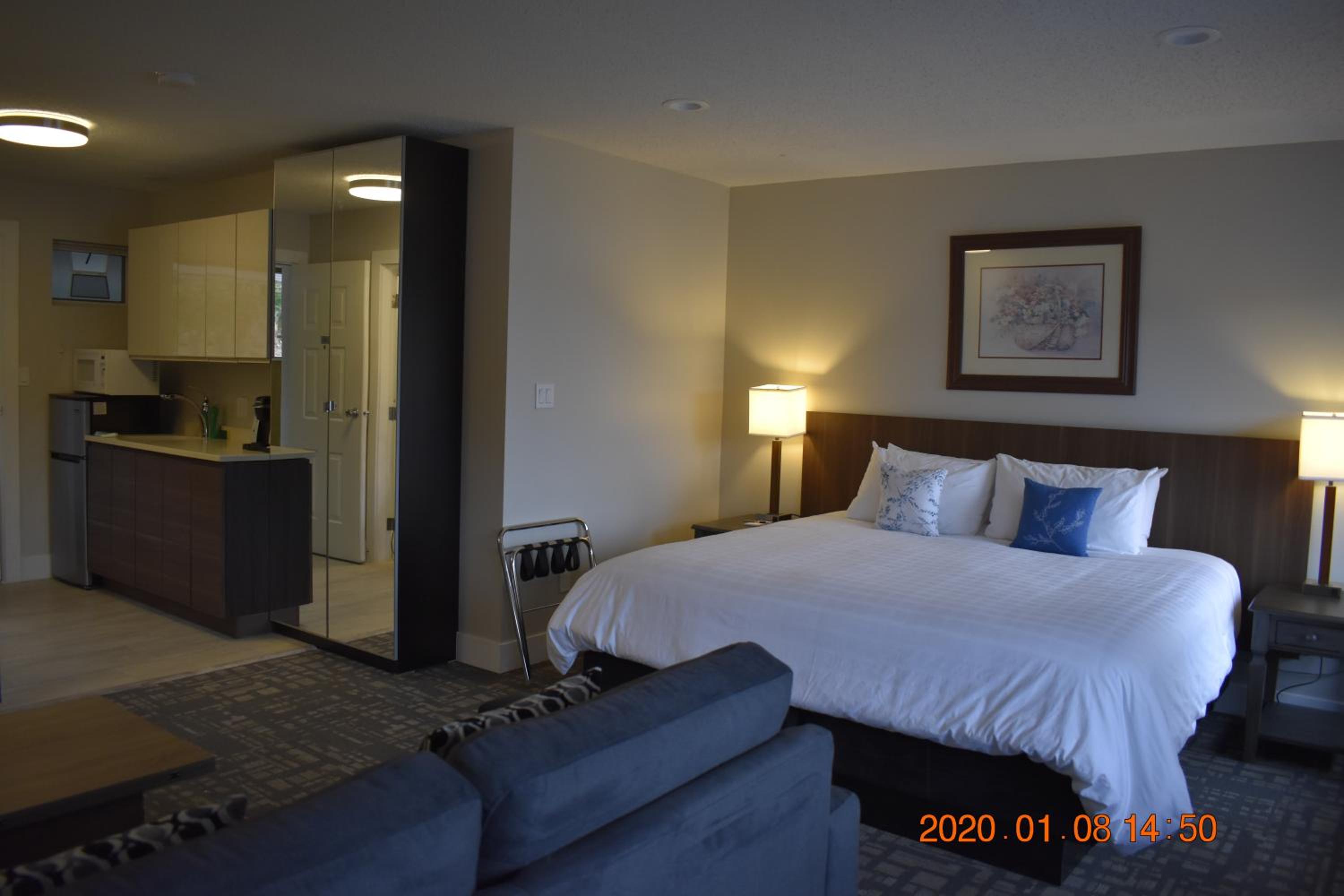 Deluxe King Room