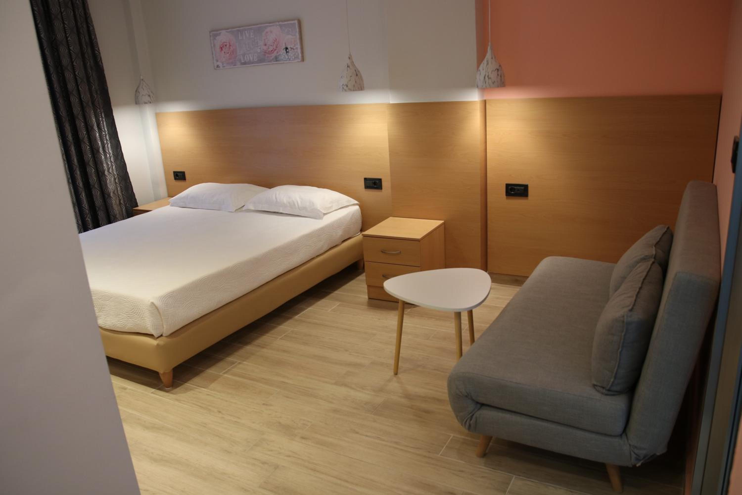 Deluxe Suite - Photo 24