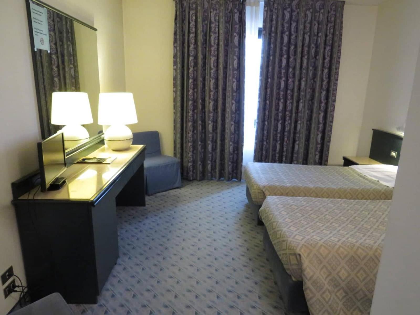 Budget Triple Room - Photo 6